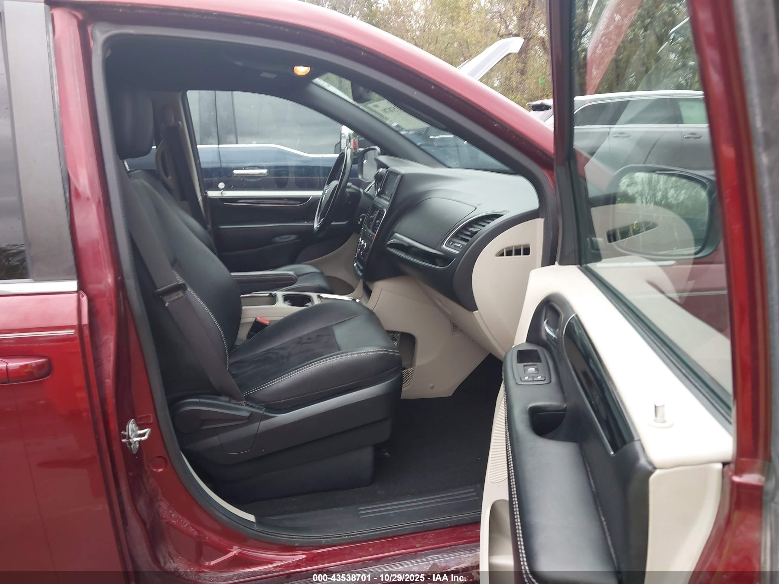 DODGE GRAND image 5