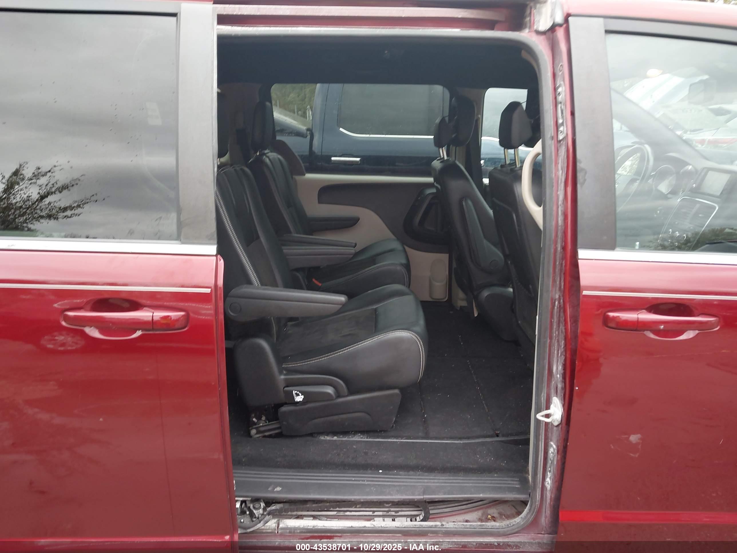 DODGE GRAND image 8