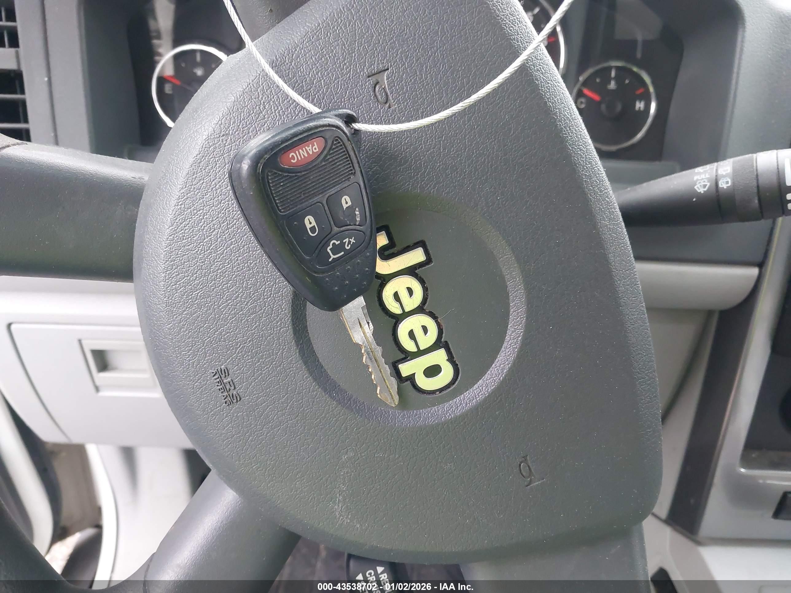 JEEP LIBERTY image 11