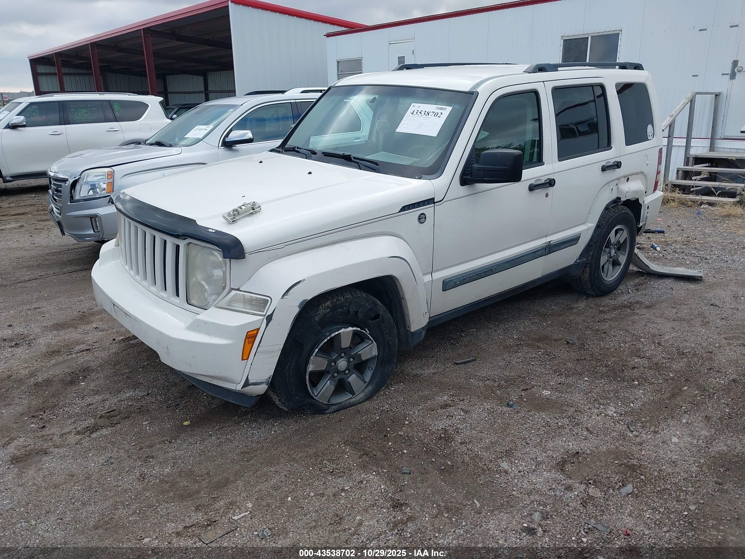 JEEP LIBERTY image 2