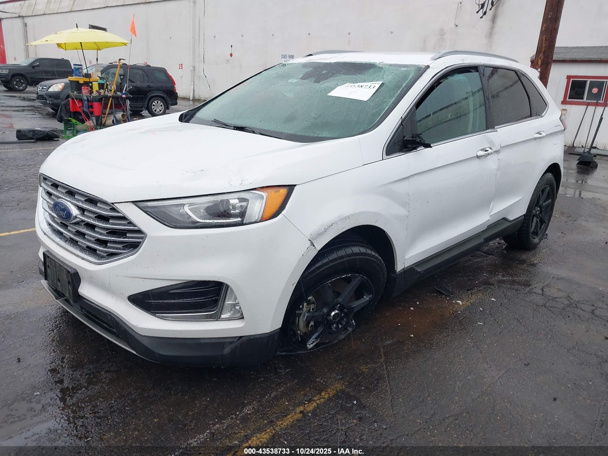 FORD EDGE image 2