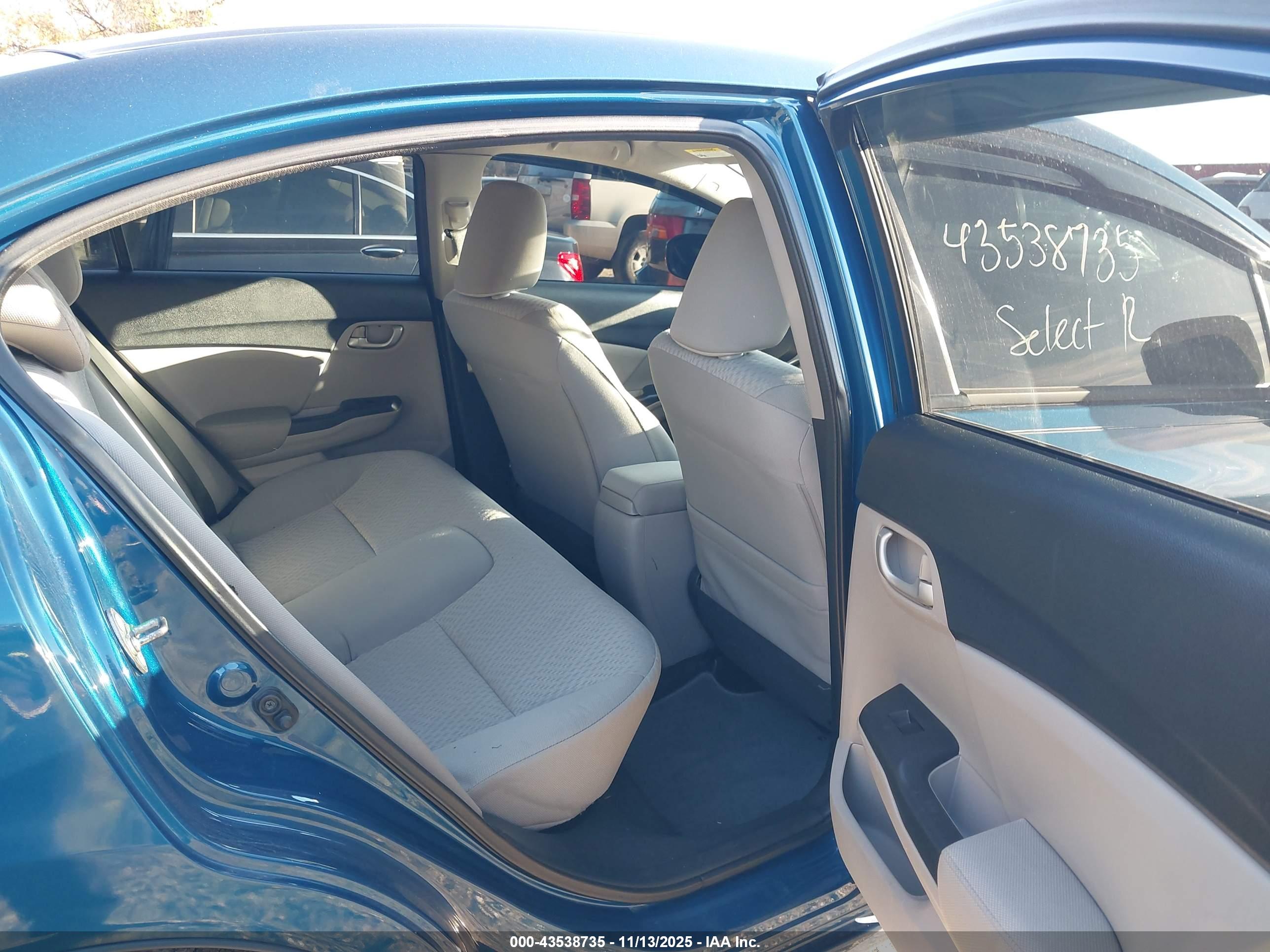 HONDA CIVIC image 8