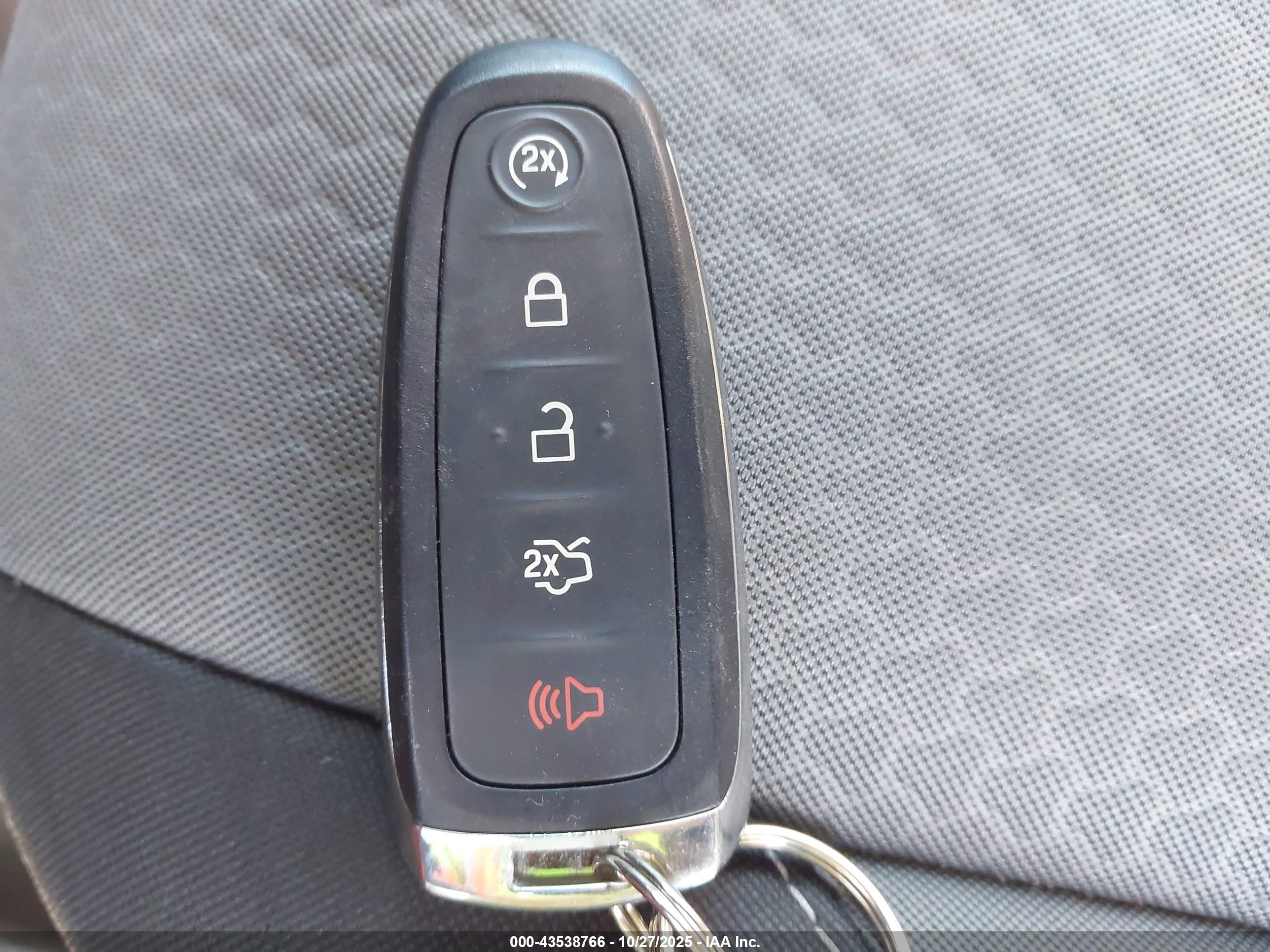 FORD ESCAPE image 11