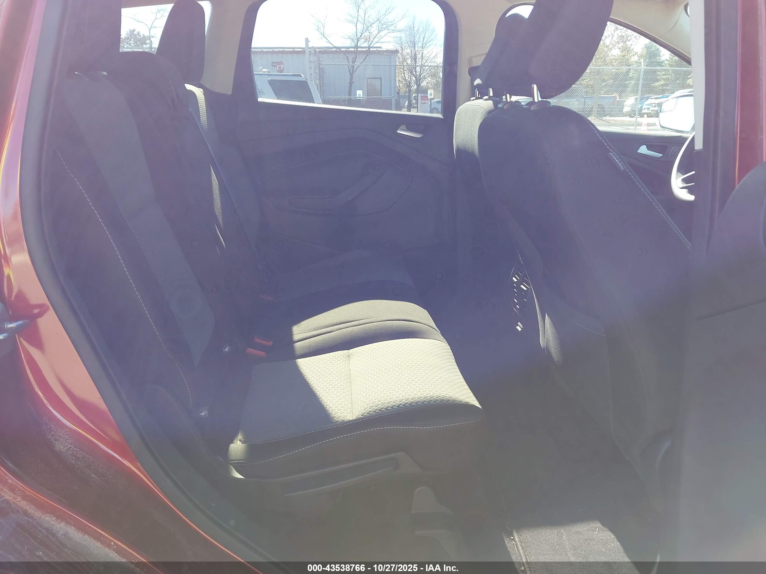 FORD ESCAPE image 8
