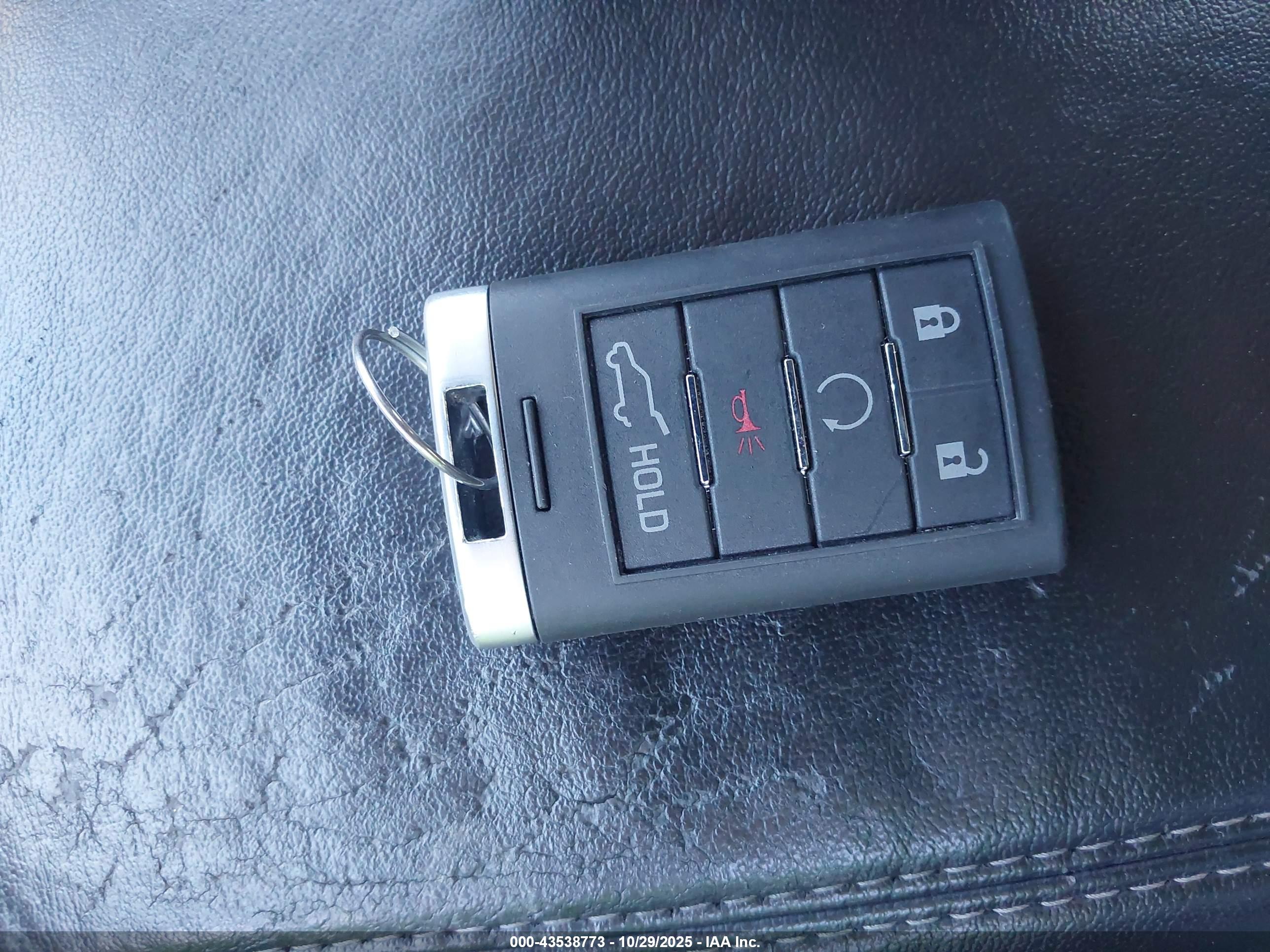 CADILLAC SRX image 11