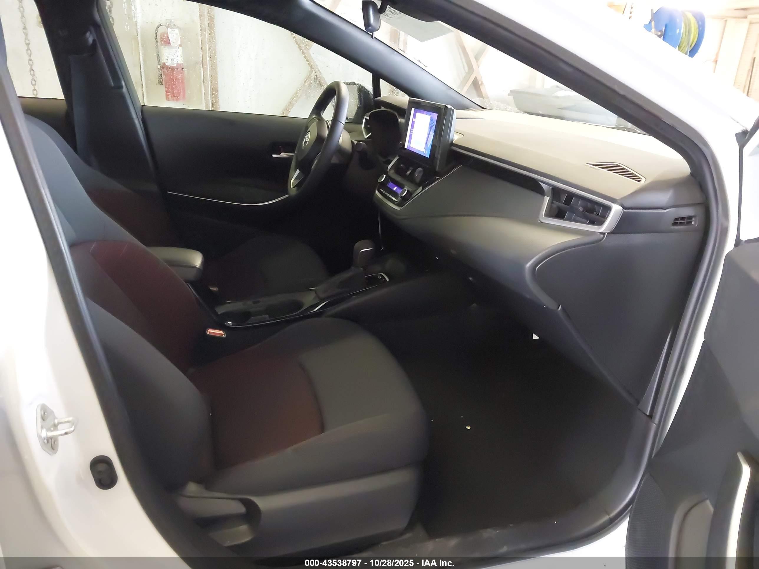 TOYOTA COROLLA image 5