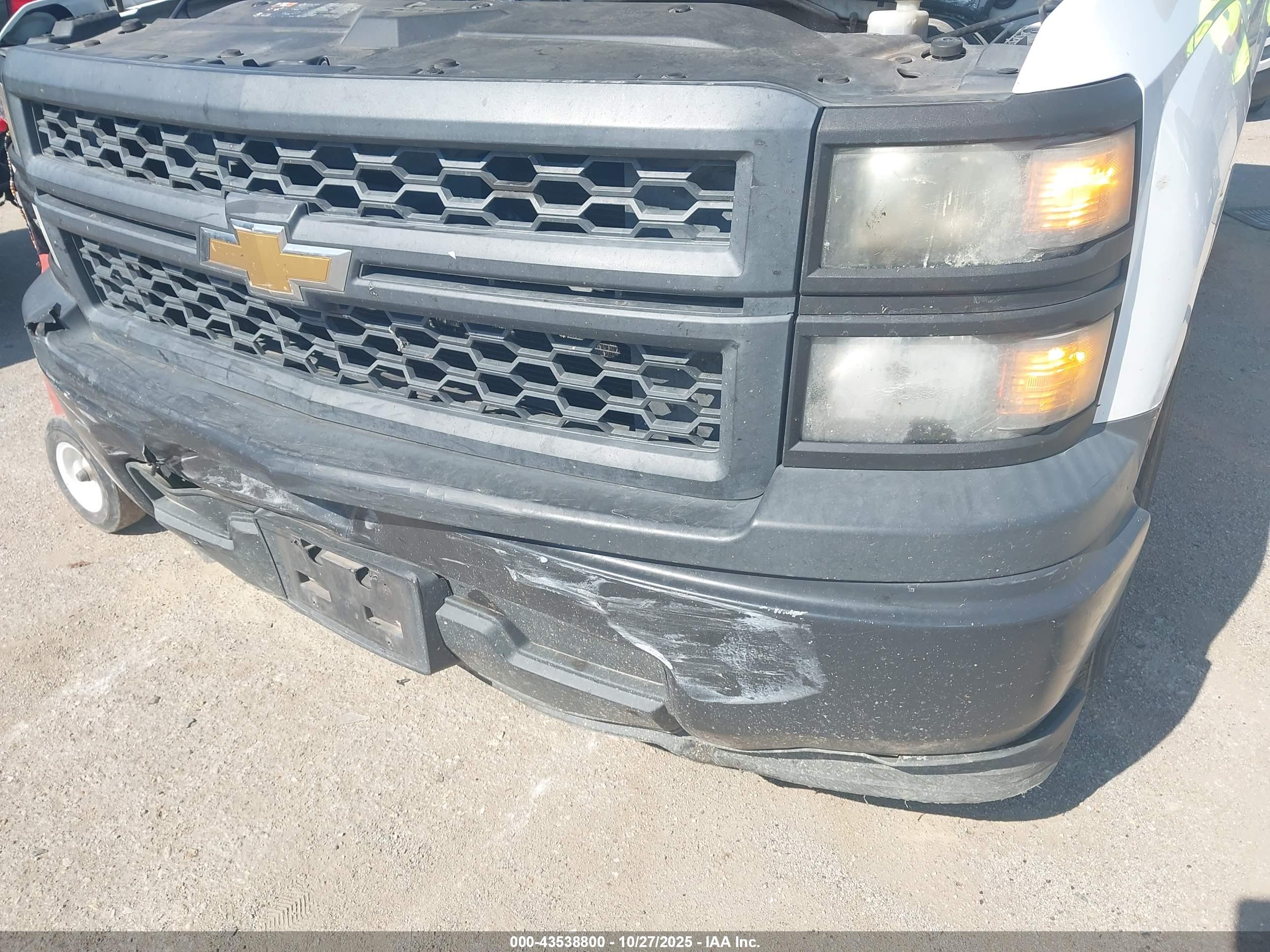 CHEVROLET SILVERADO image 6