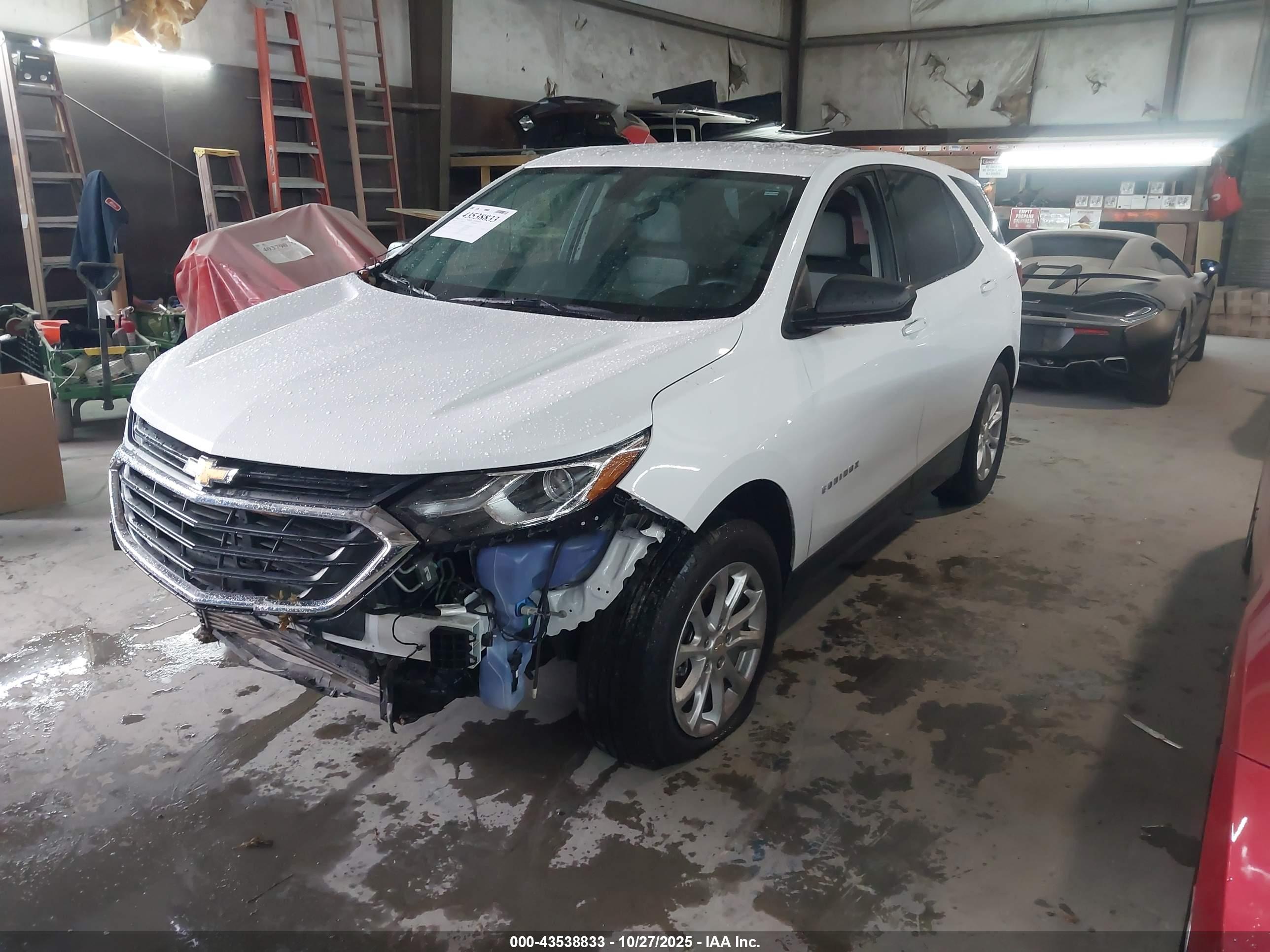 CHEVROLET EQUINOX image 2