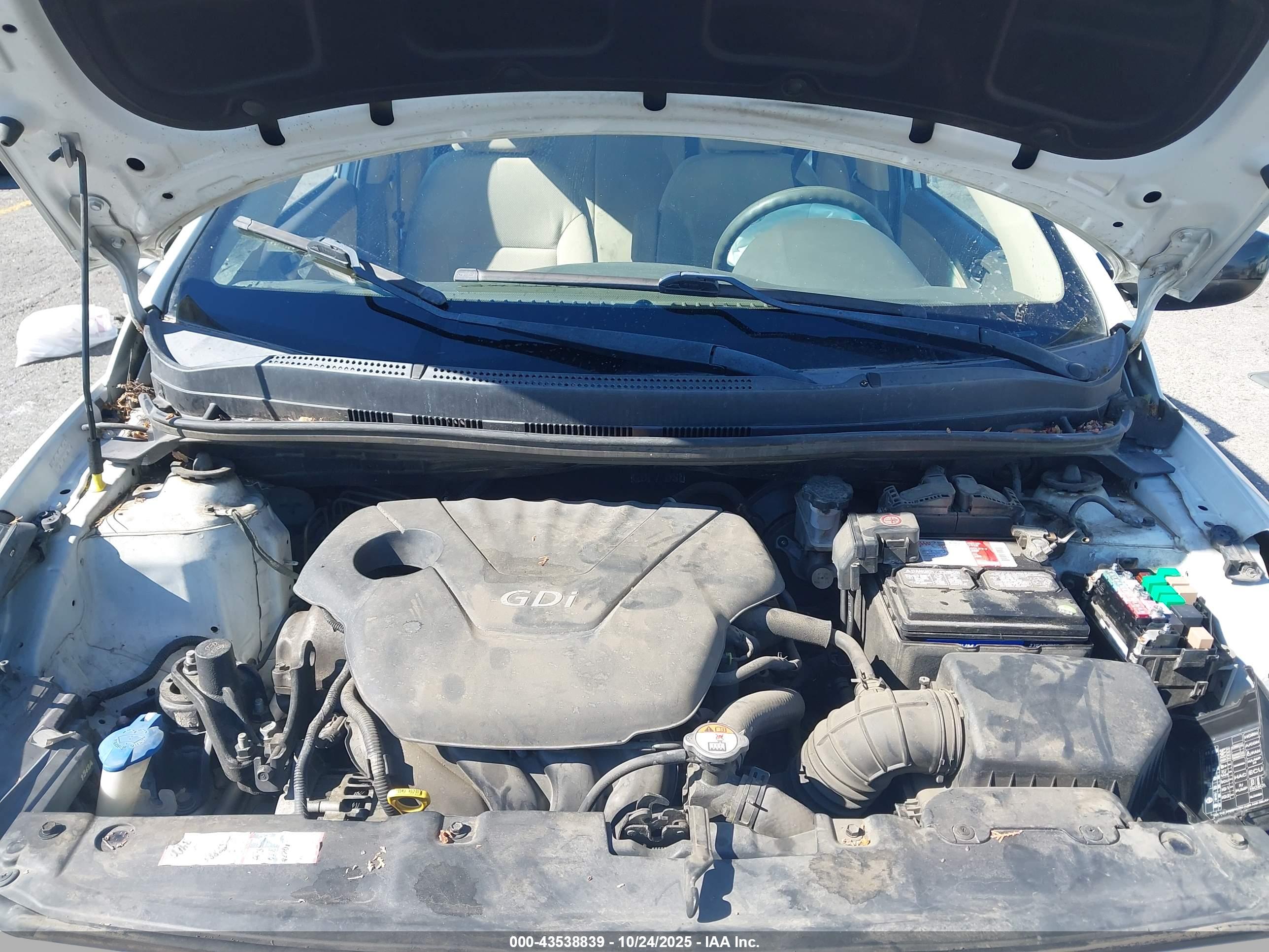 HYUNDAI ACCENT image 10