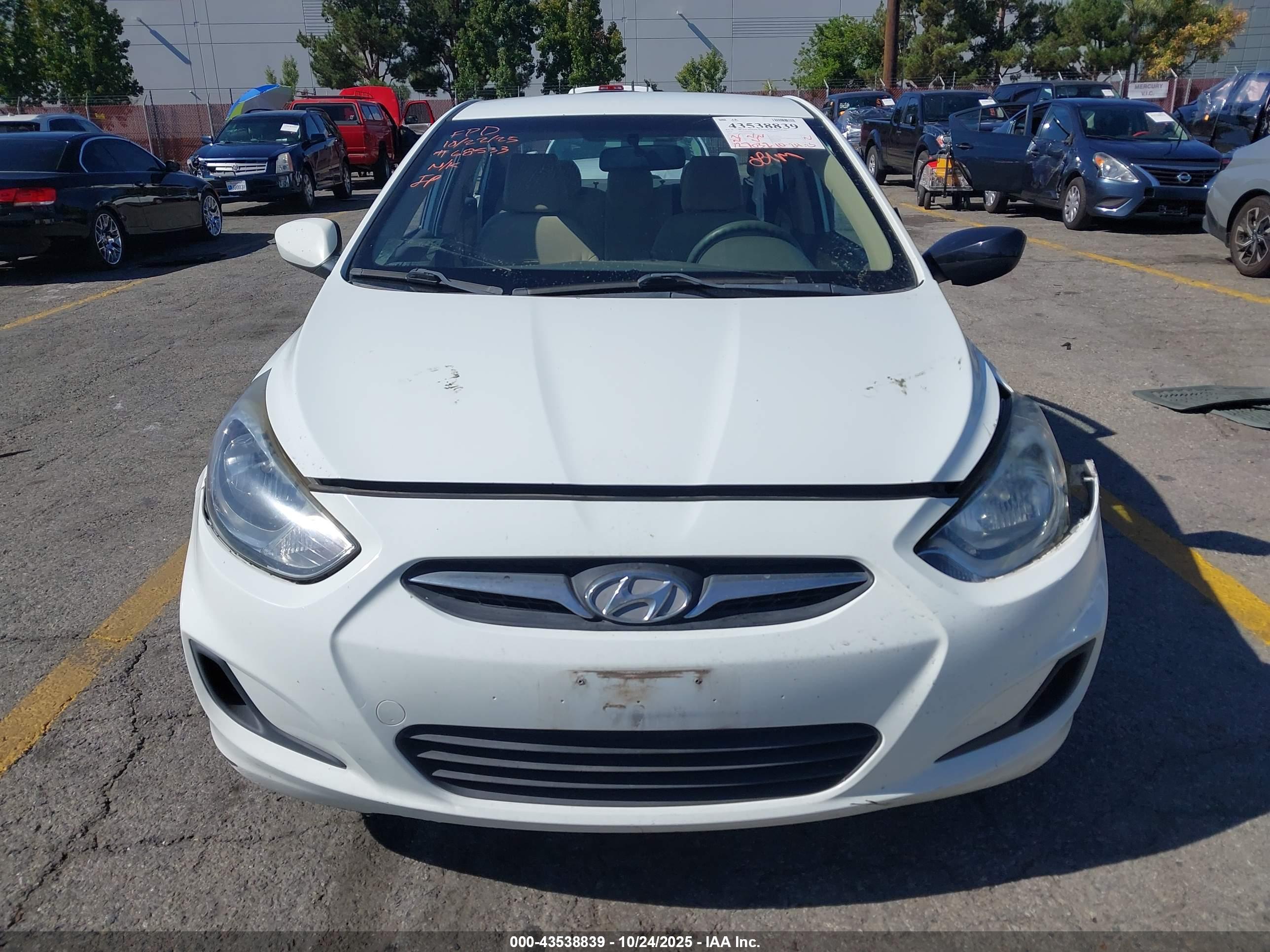 HYUNDAI ACCENT image 6