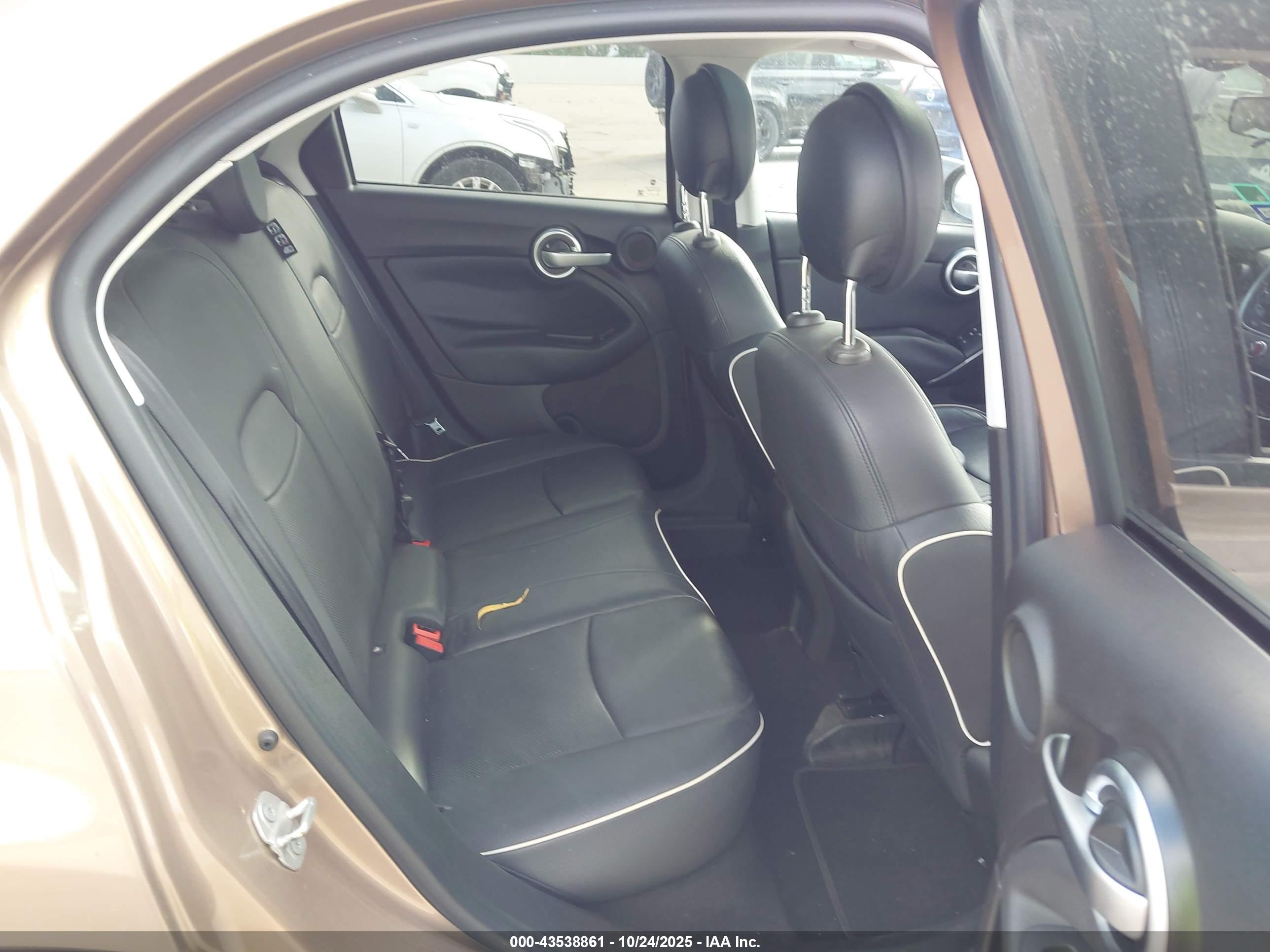 FIAT 500X image 8