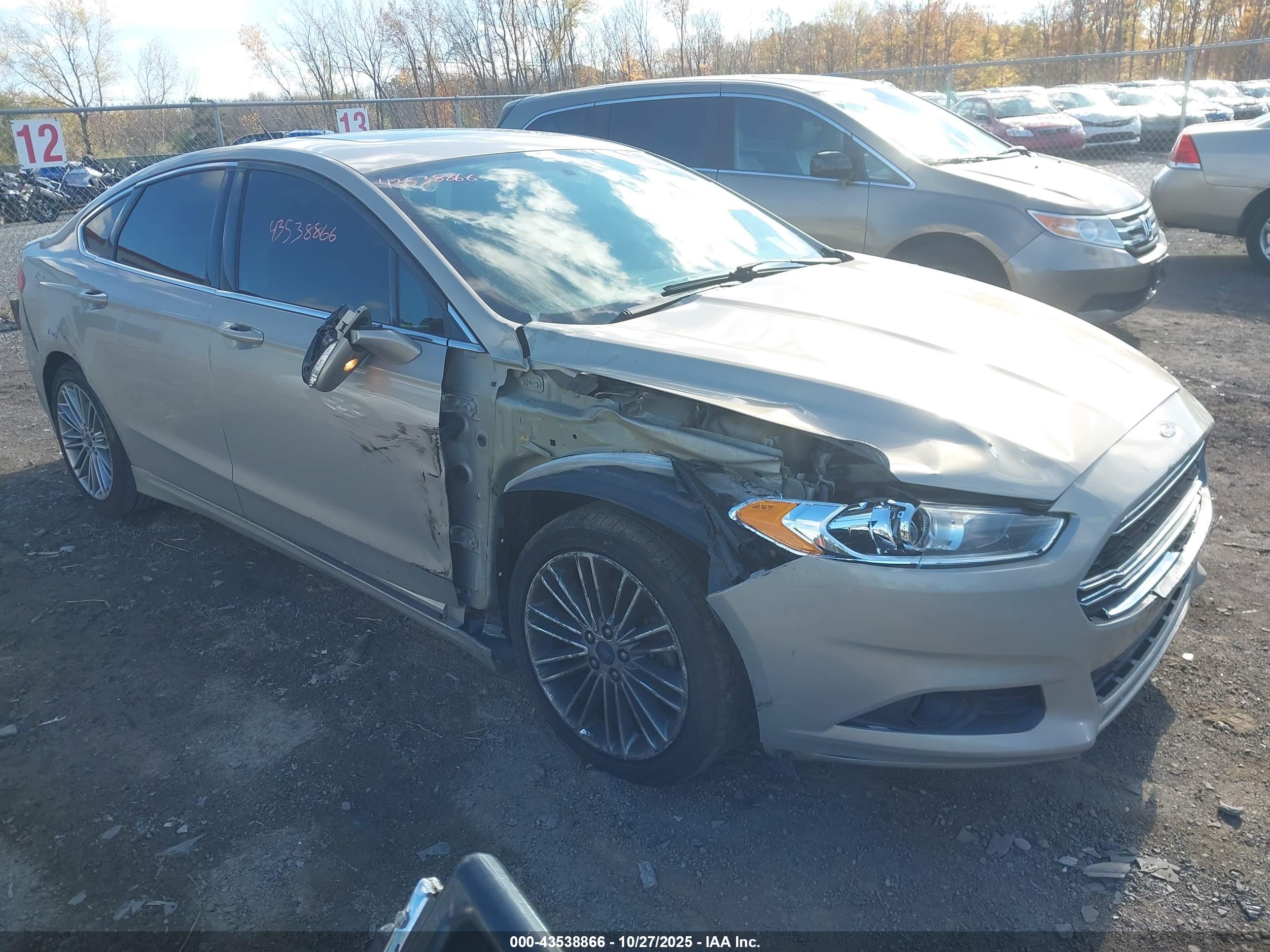 FORD FUSION image 6