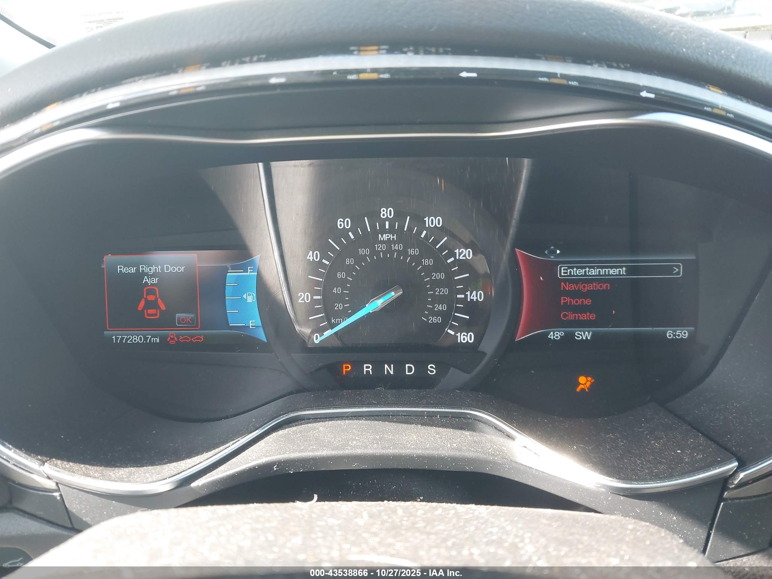 FORD FUSION image 7