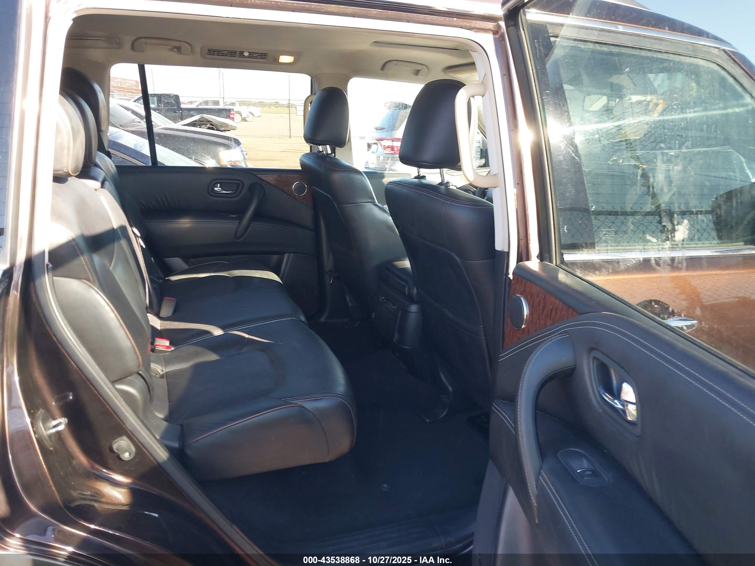 NISSAN ARMADA image 8
