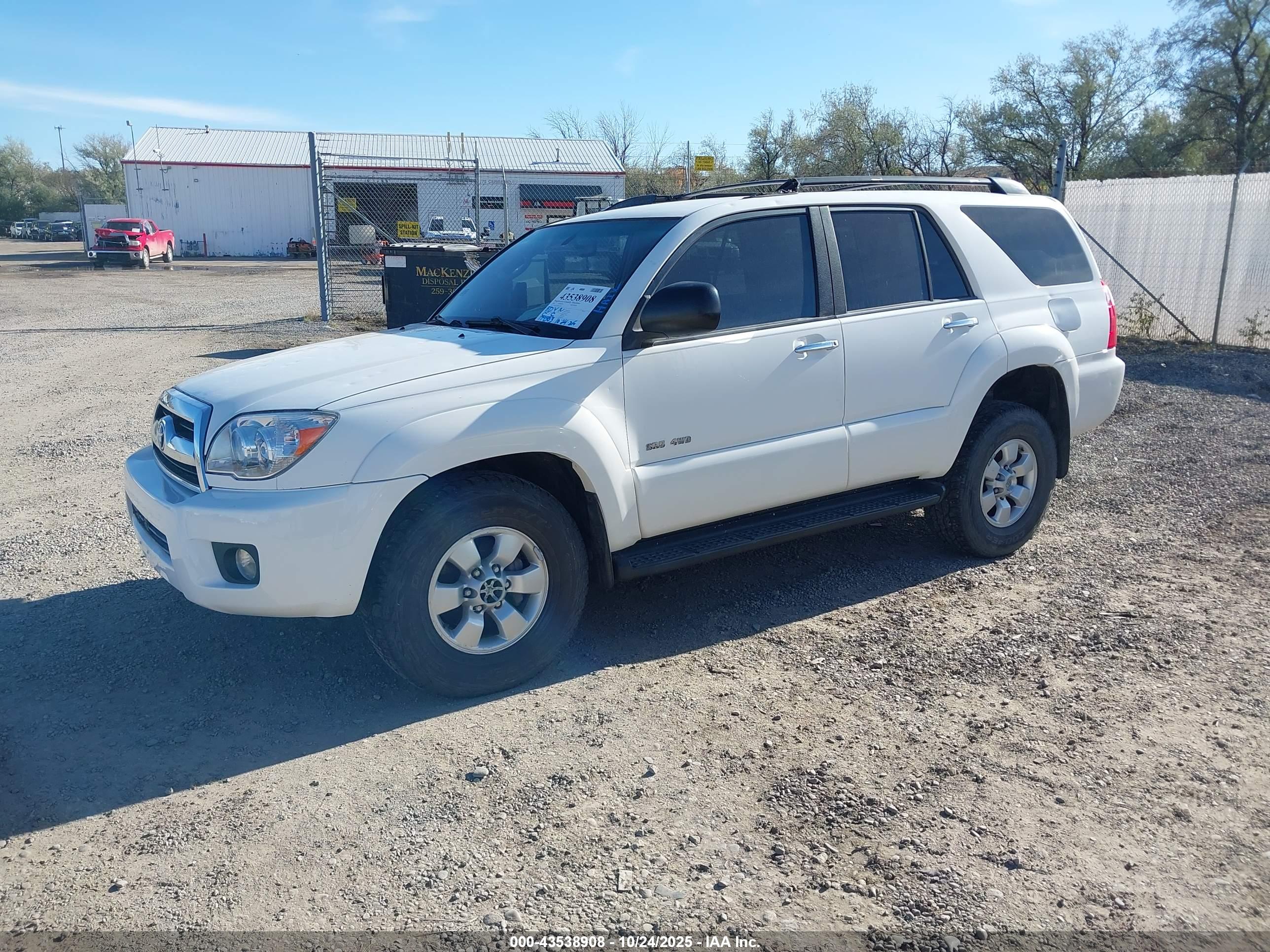 TOYOTA 4RUNNER image 2