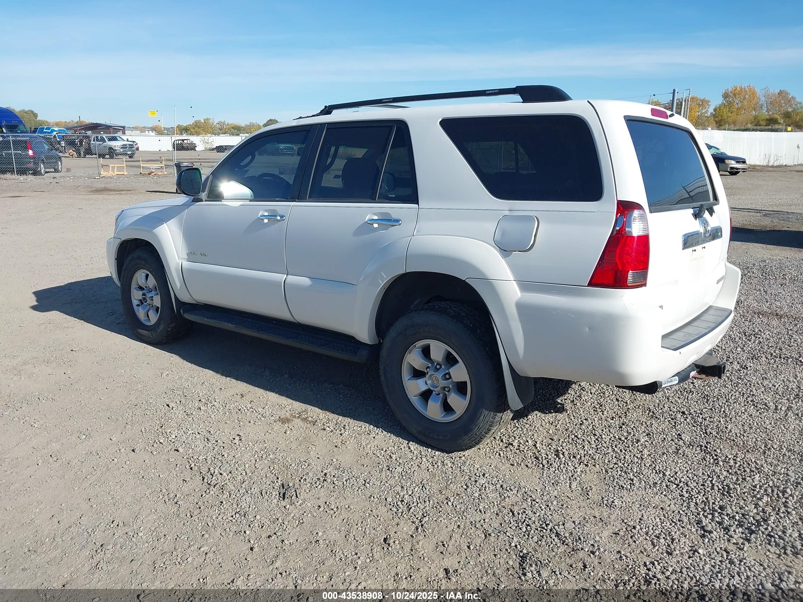 TOYOTA 4RUNNER image 3
