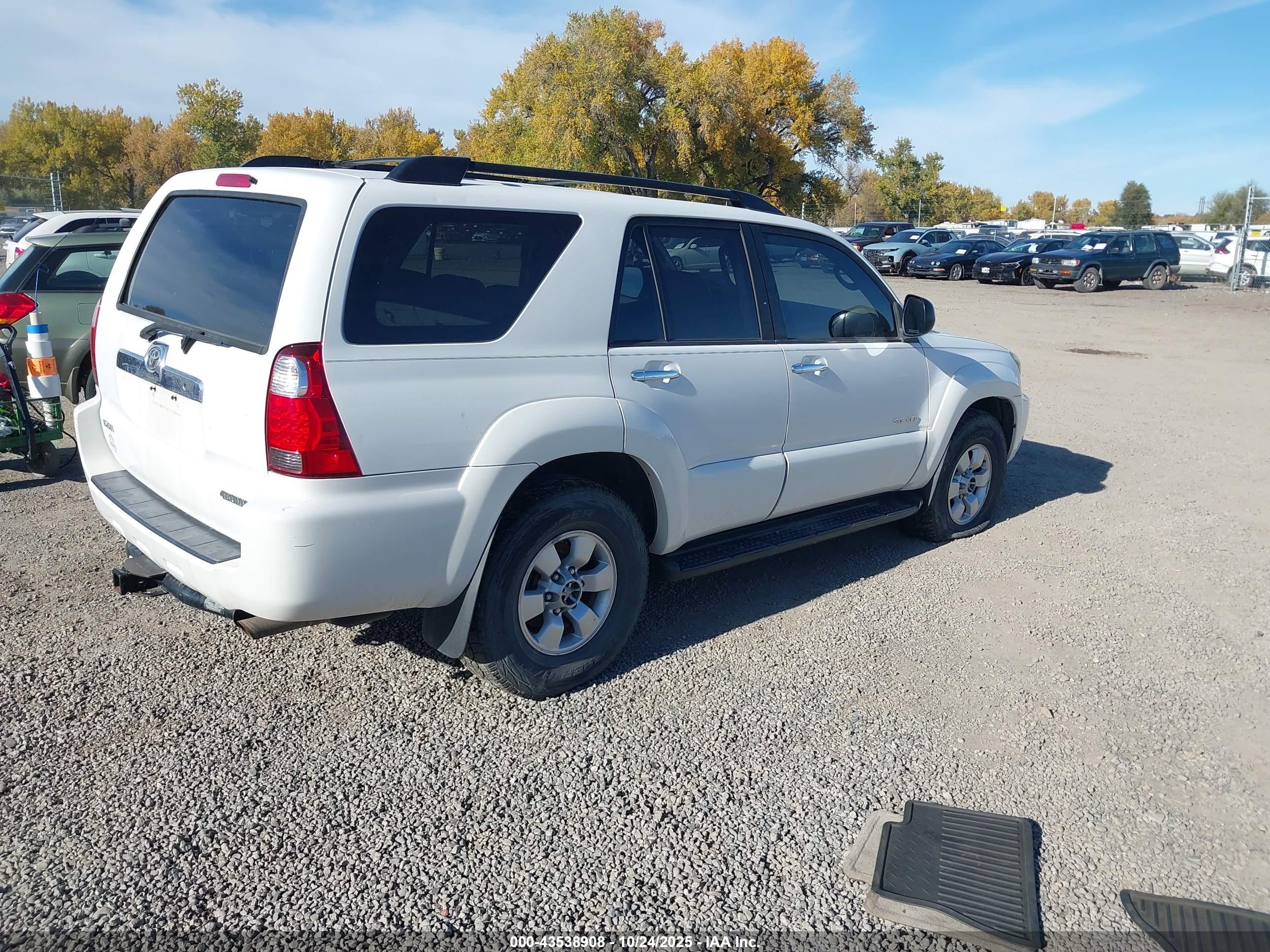 TOYOTA 4RUNNER image 4