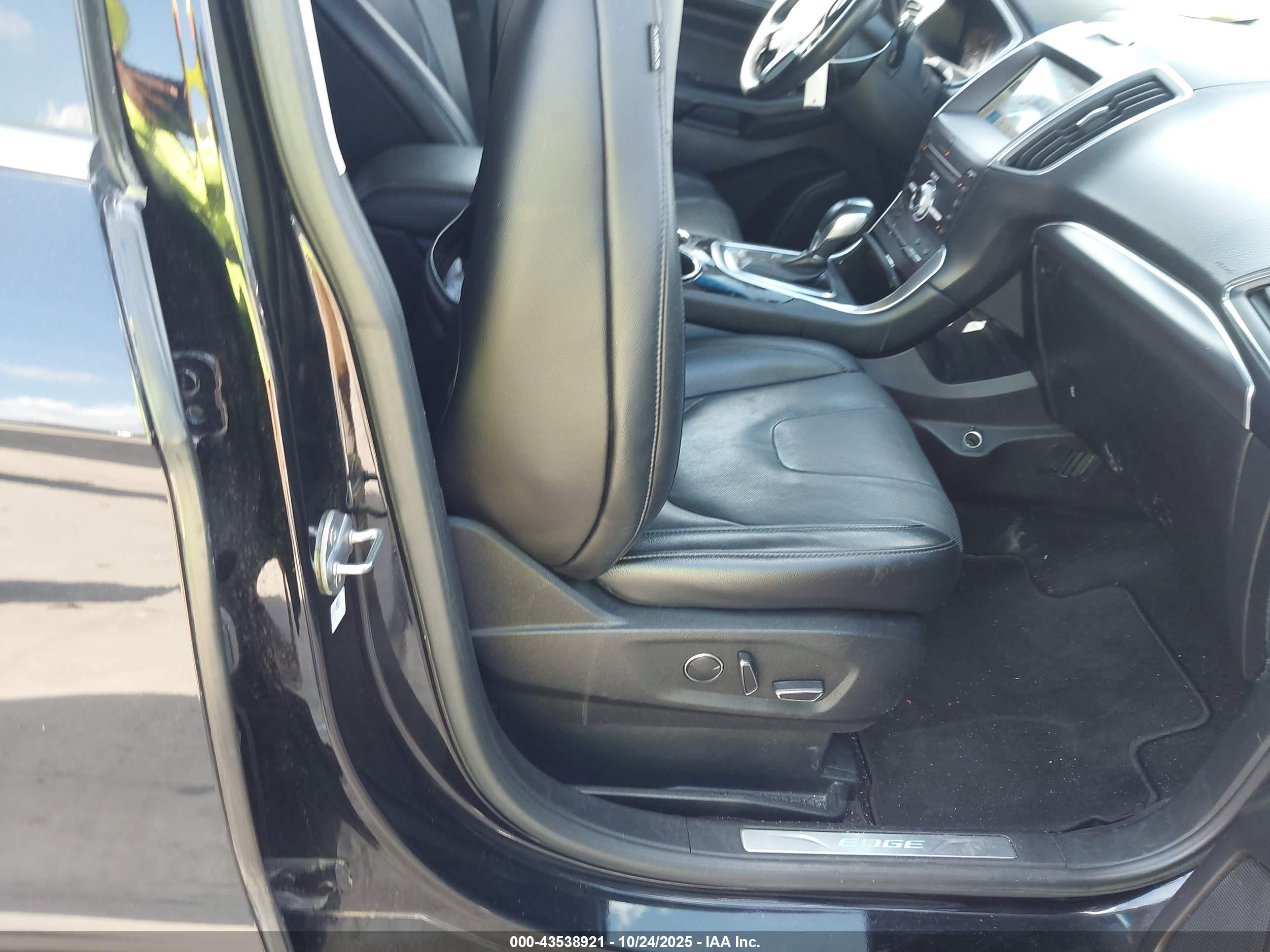 FORD EDGE image 5