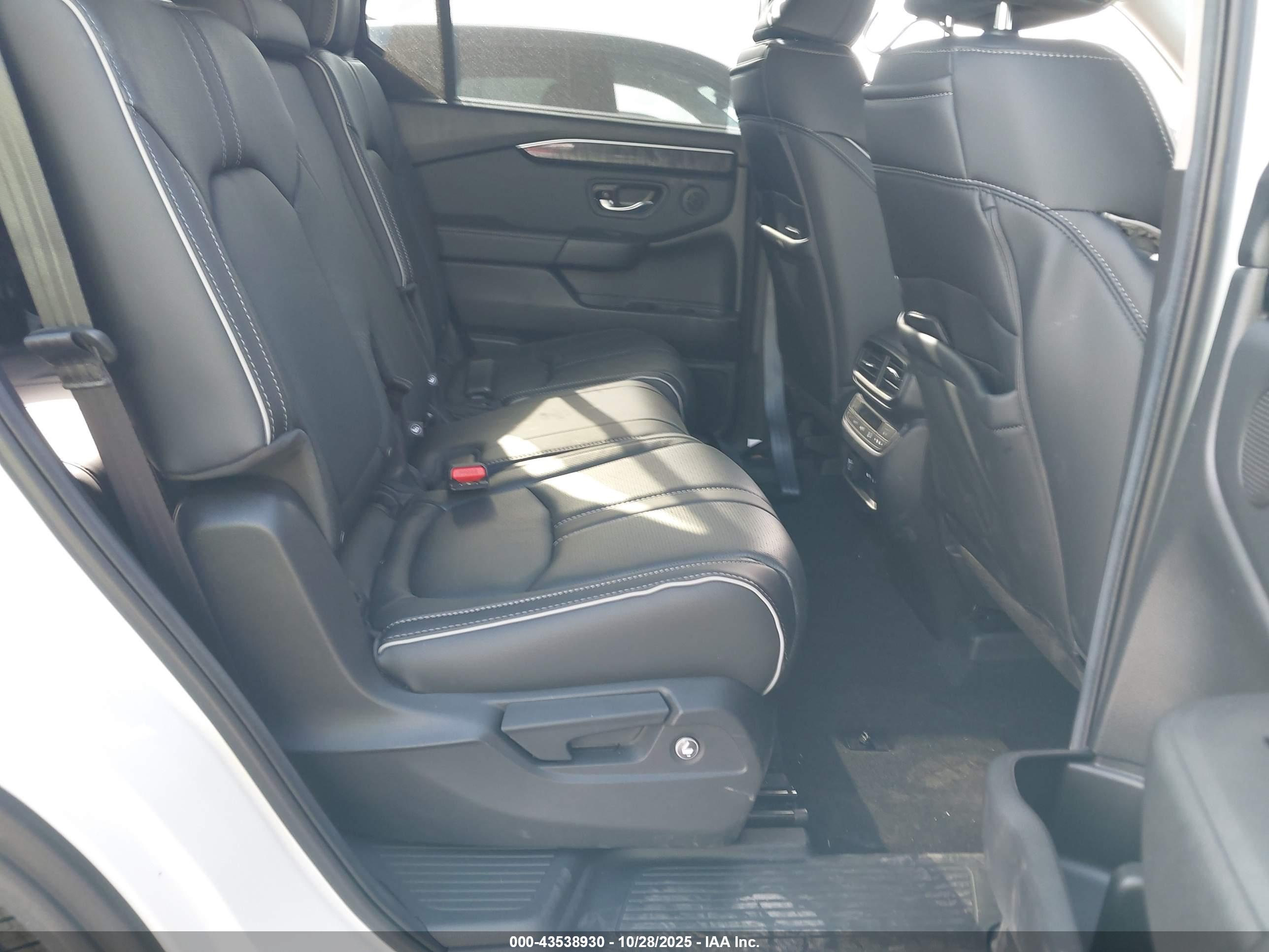 HONDA PILOT image 8
