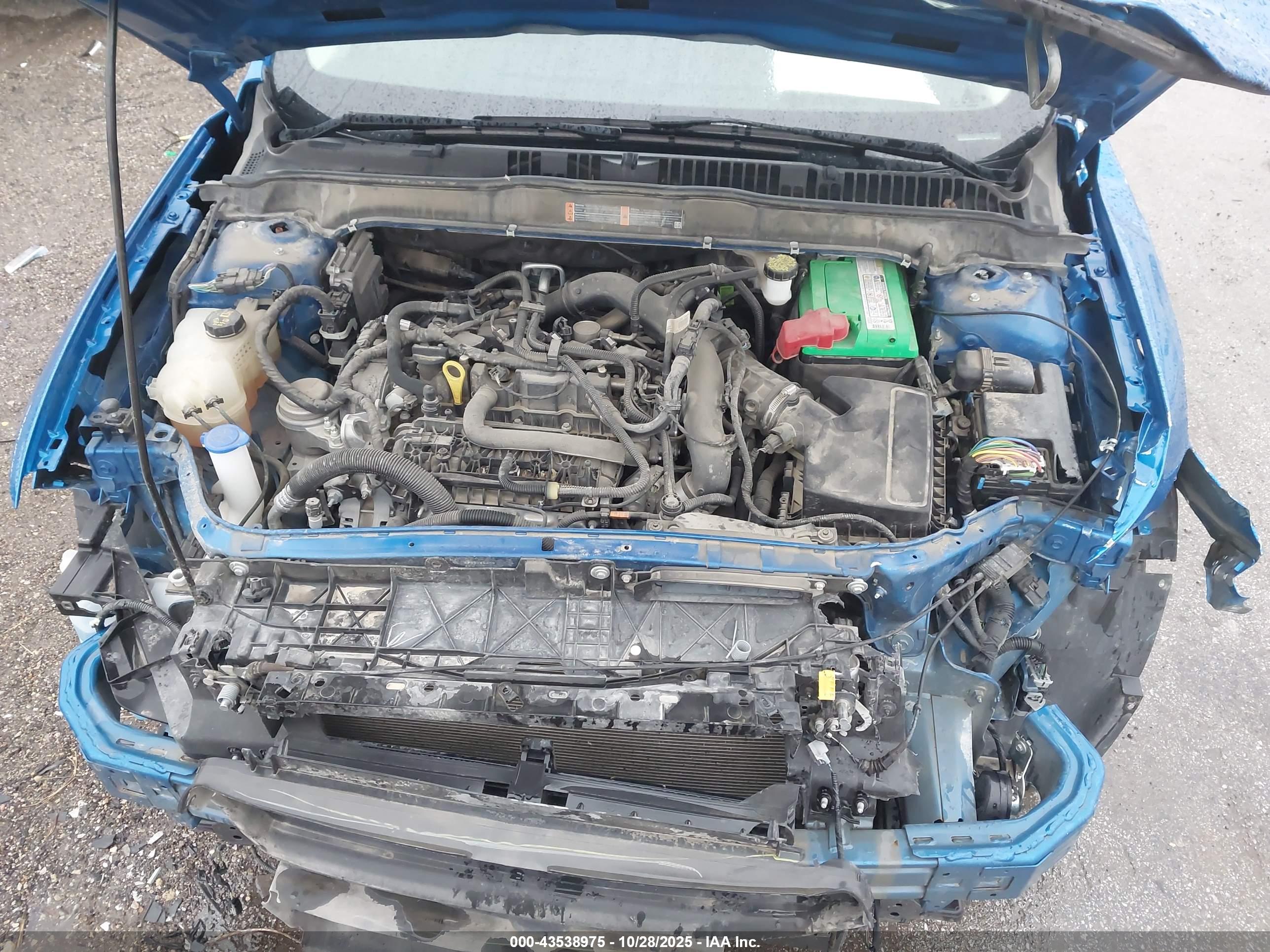 FORD FUSION image 10