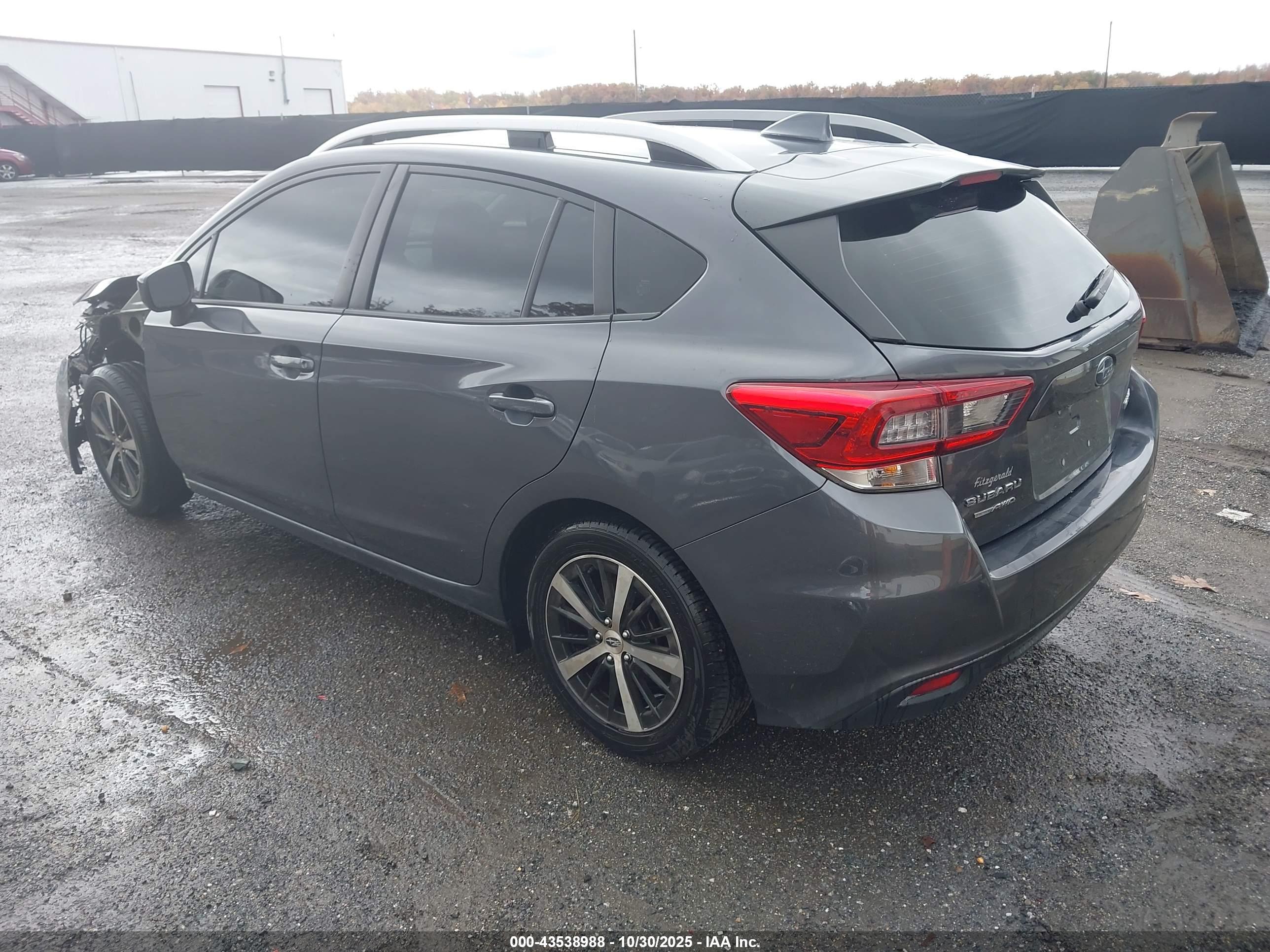 SUBARU IMPREZA image 3