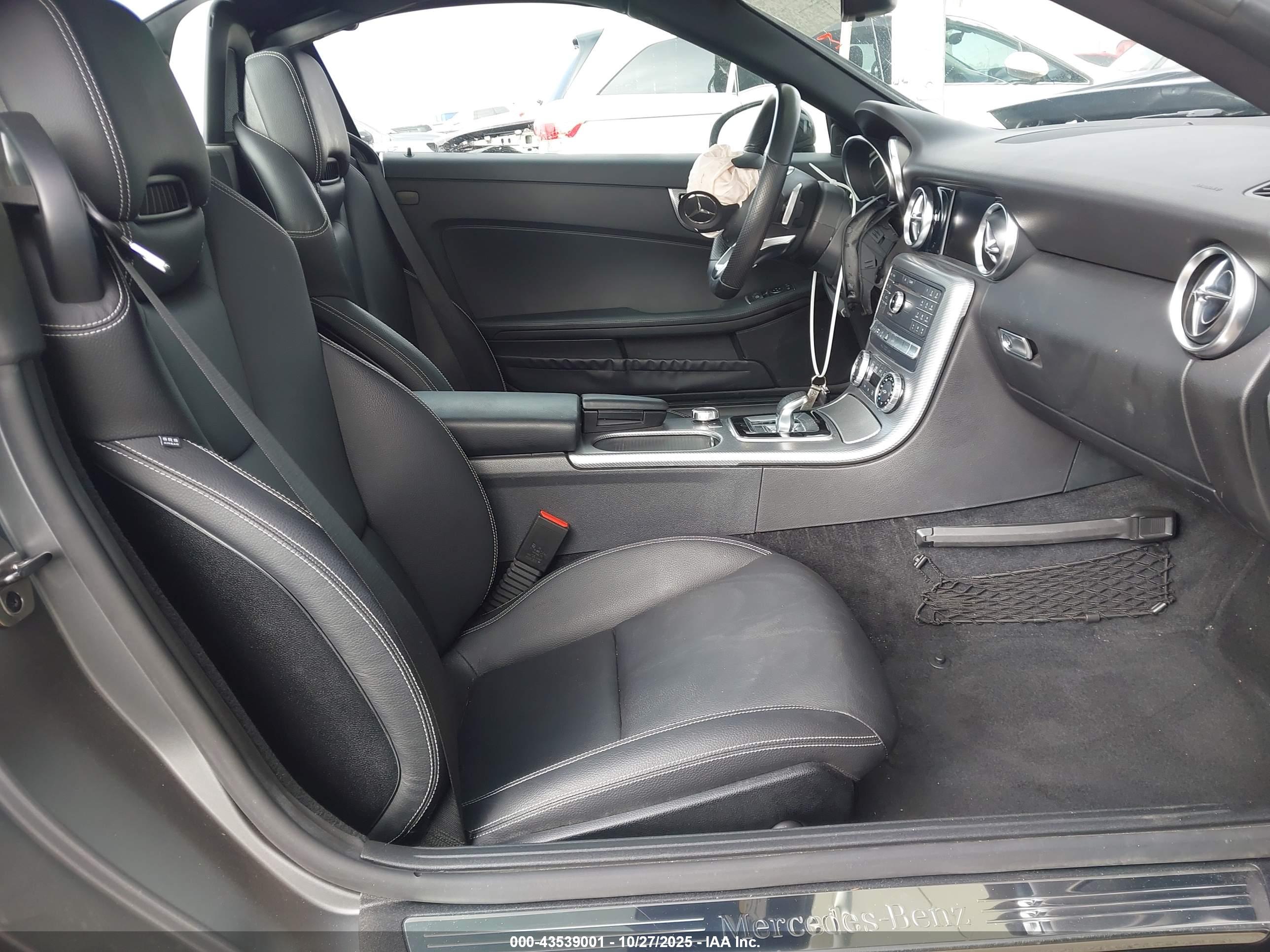 MERCEDES-BENZ SLC image 8