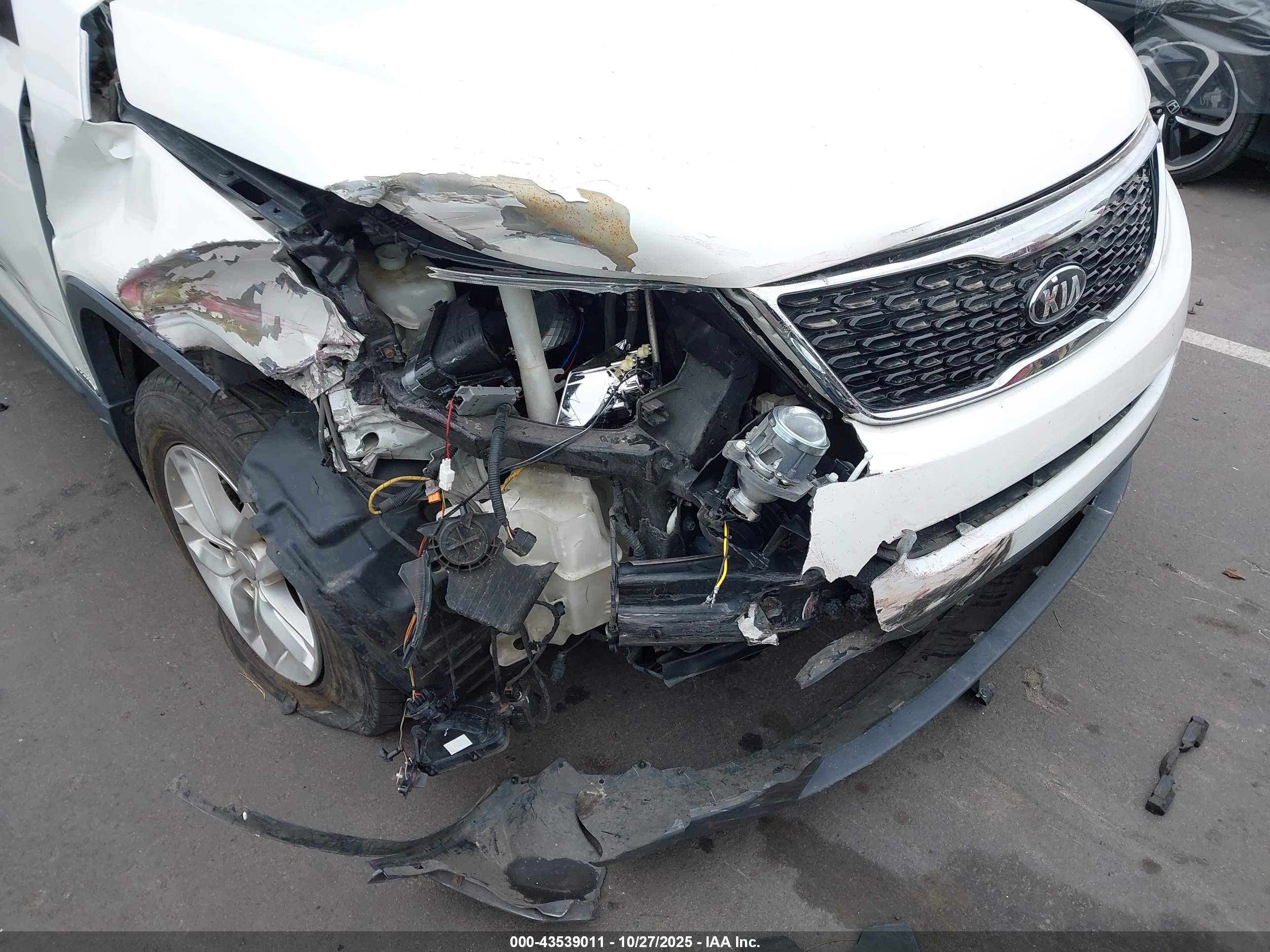 KIA SORENTO image 6