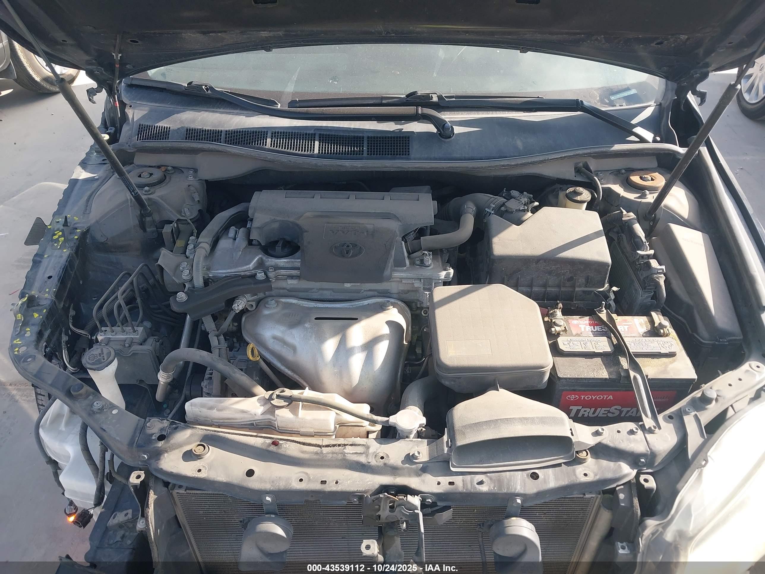 TOYOTA CAMRY image 10