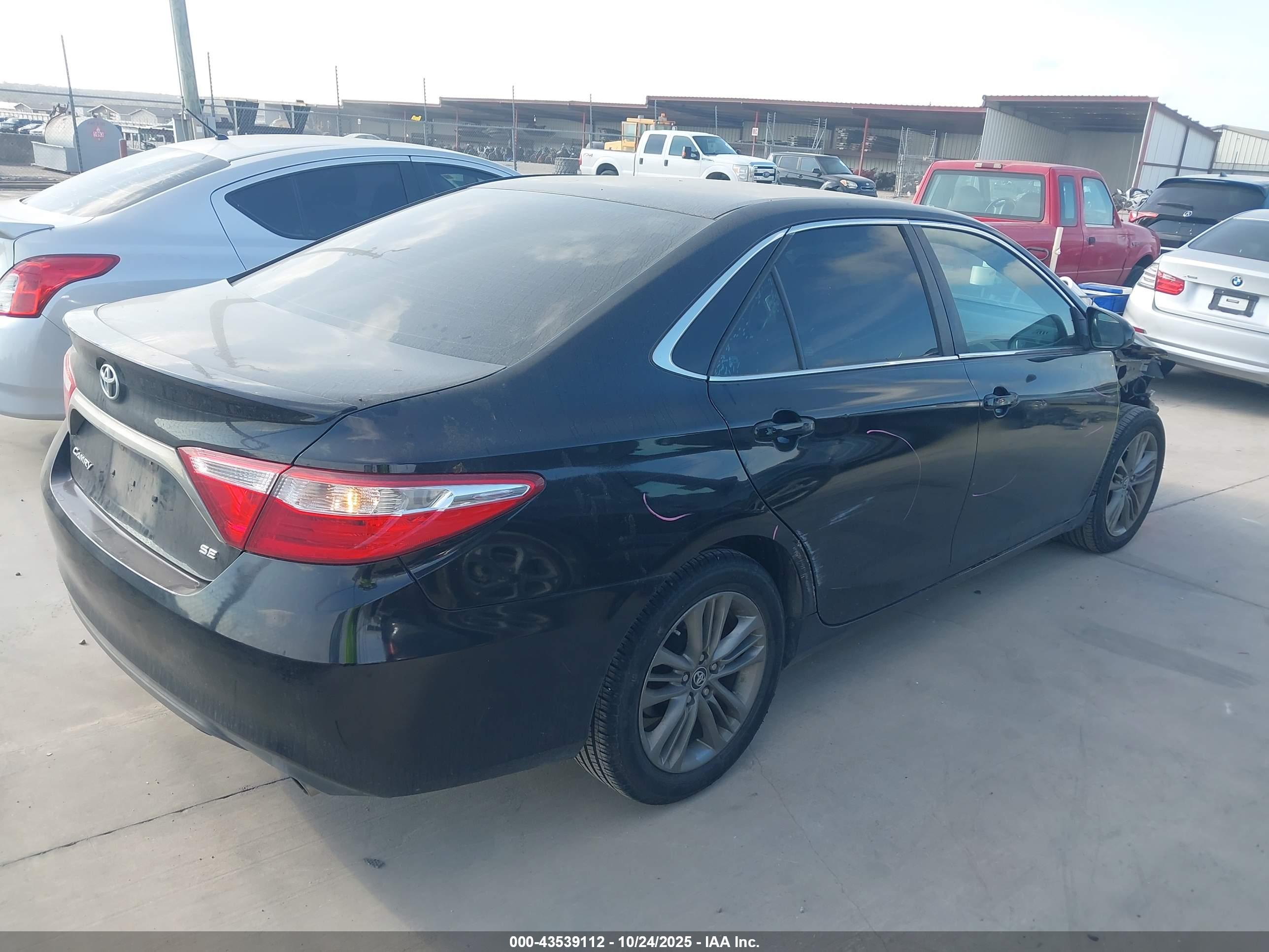 TOYOTA CAMRY image 4