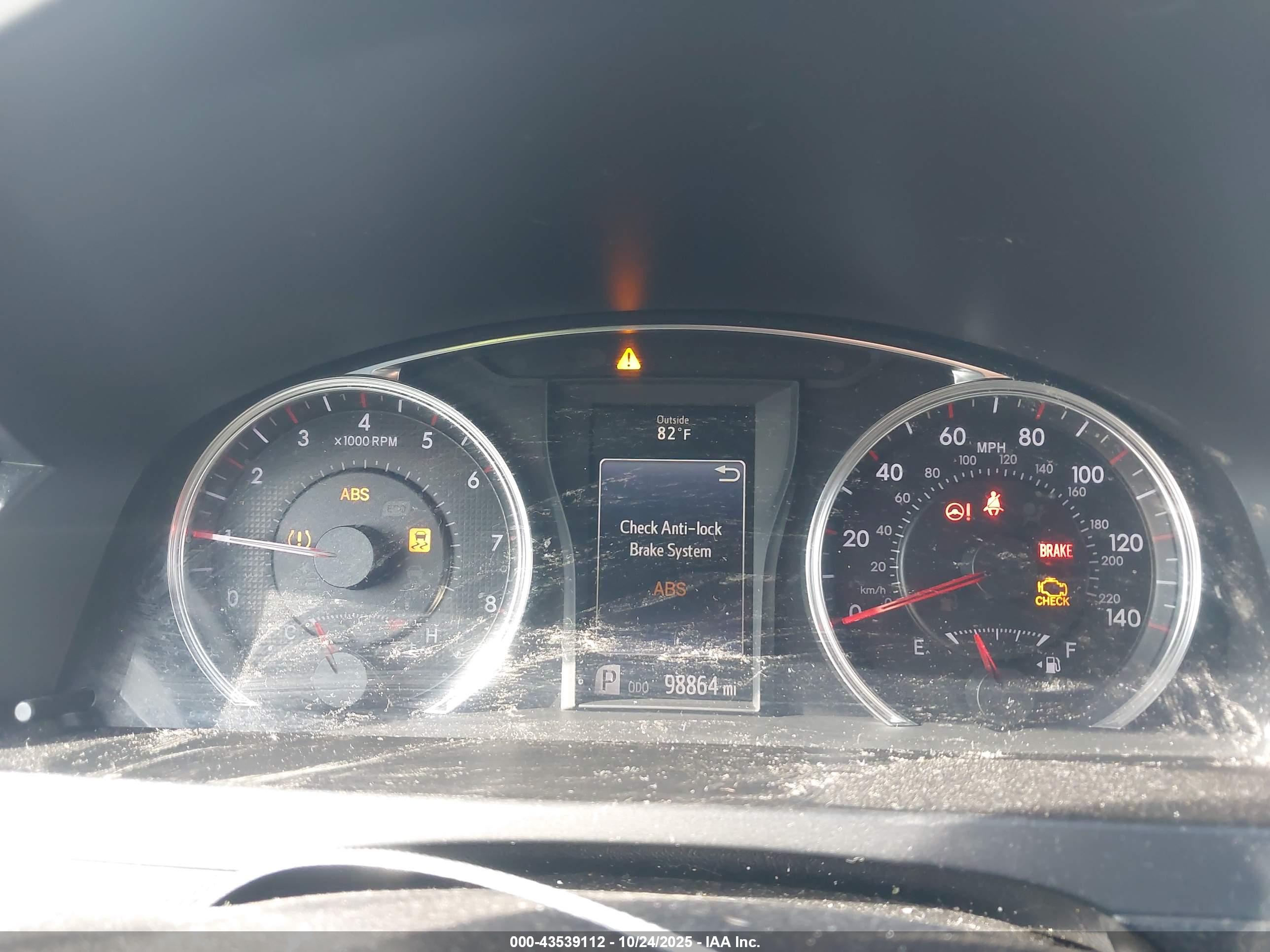 TOYOTA CAMRY image 7