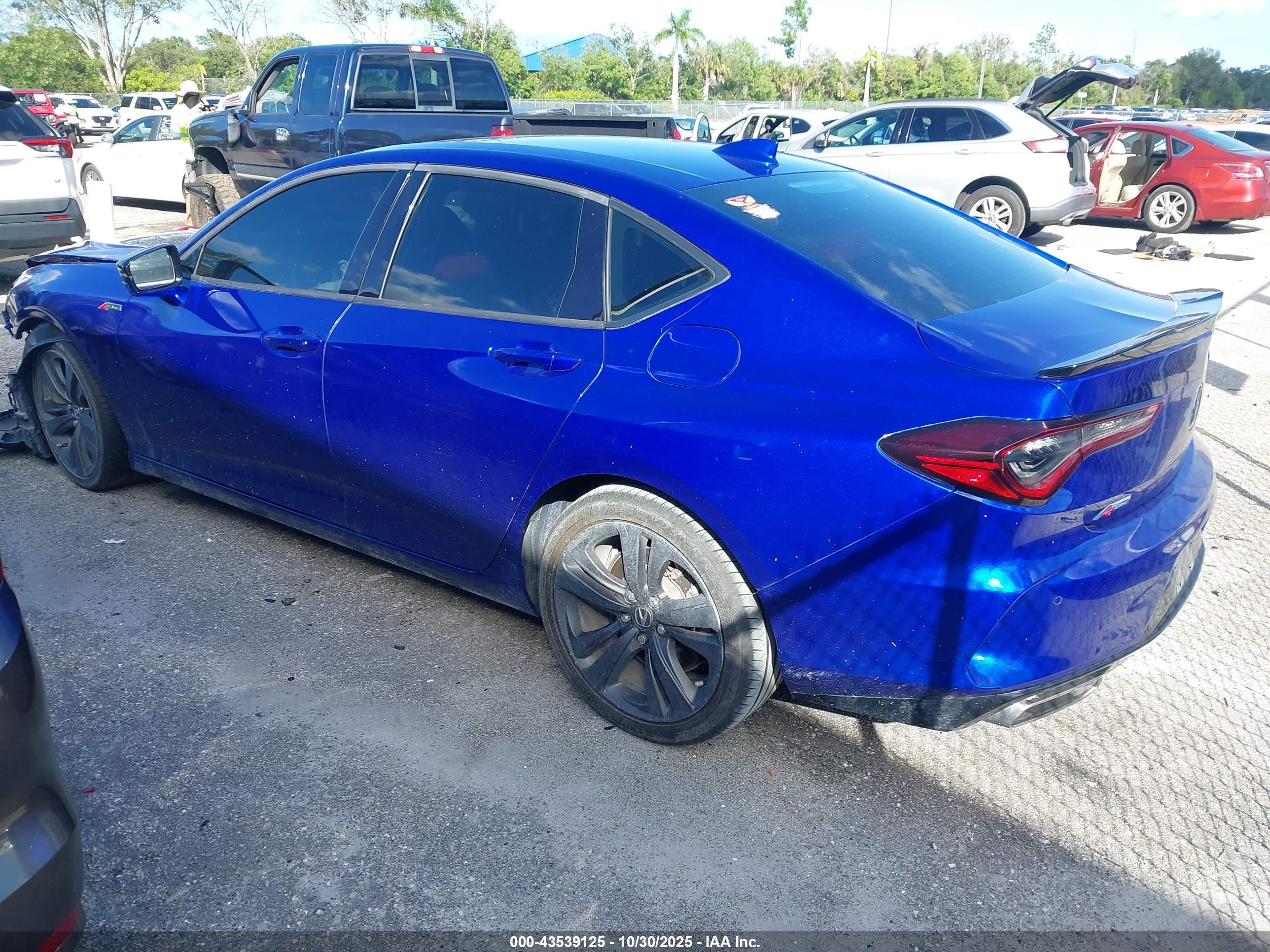 ACURA TLX image 3