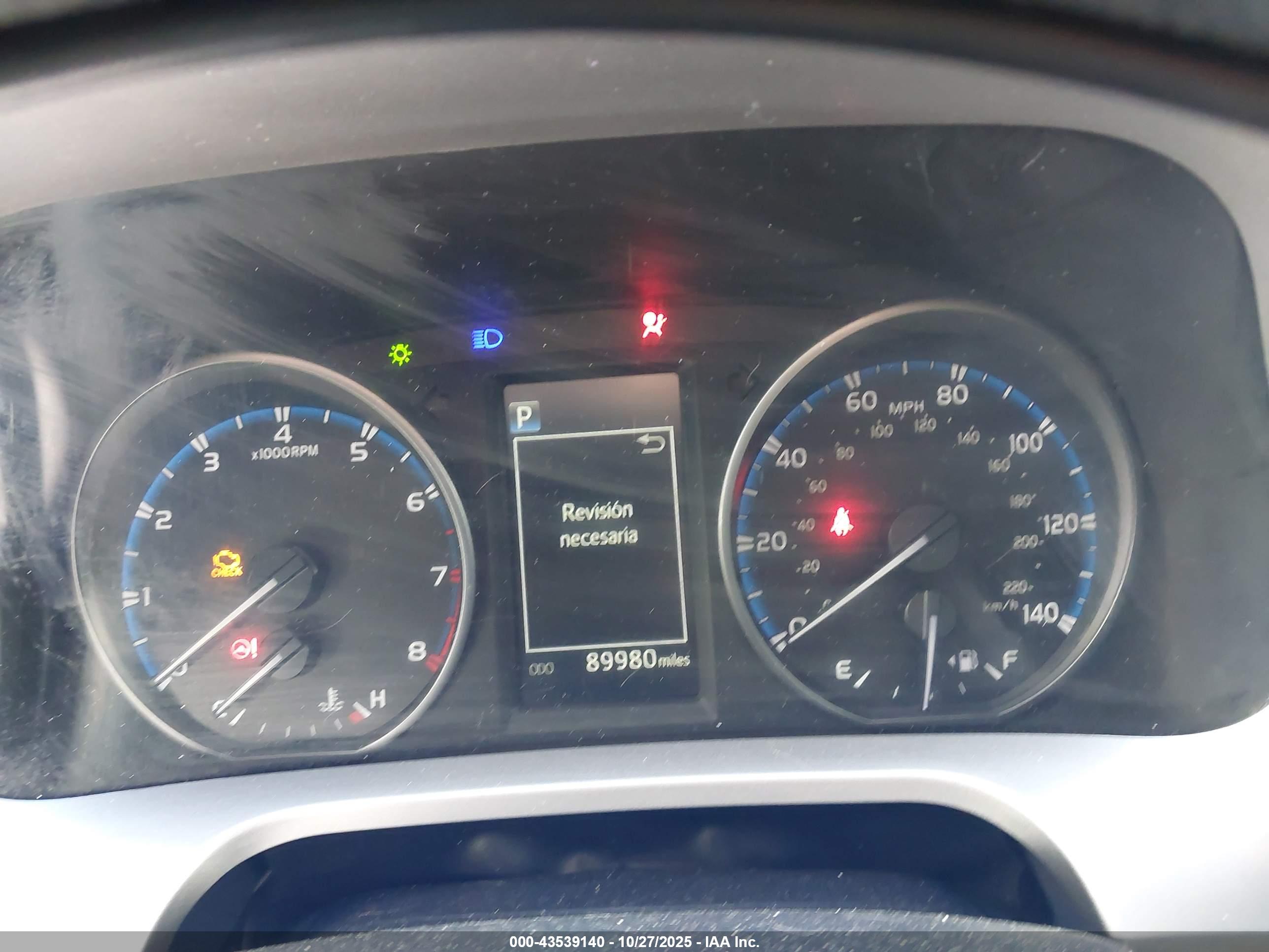 TOYOTA RAV4 image 7