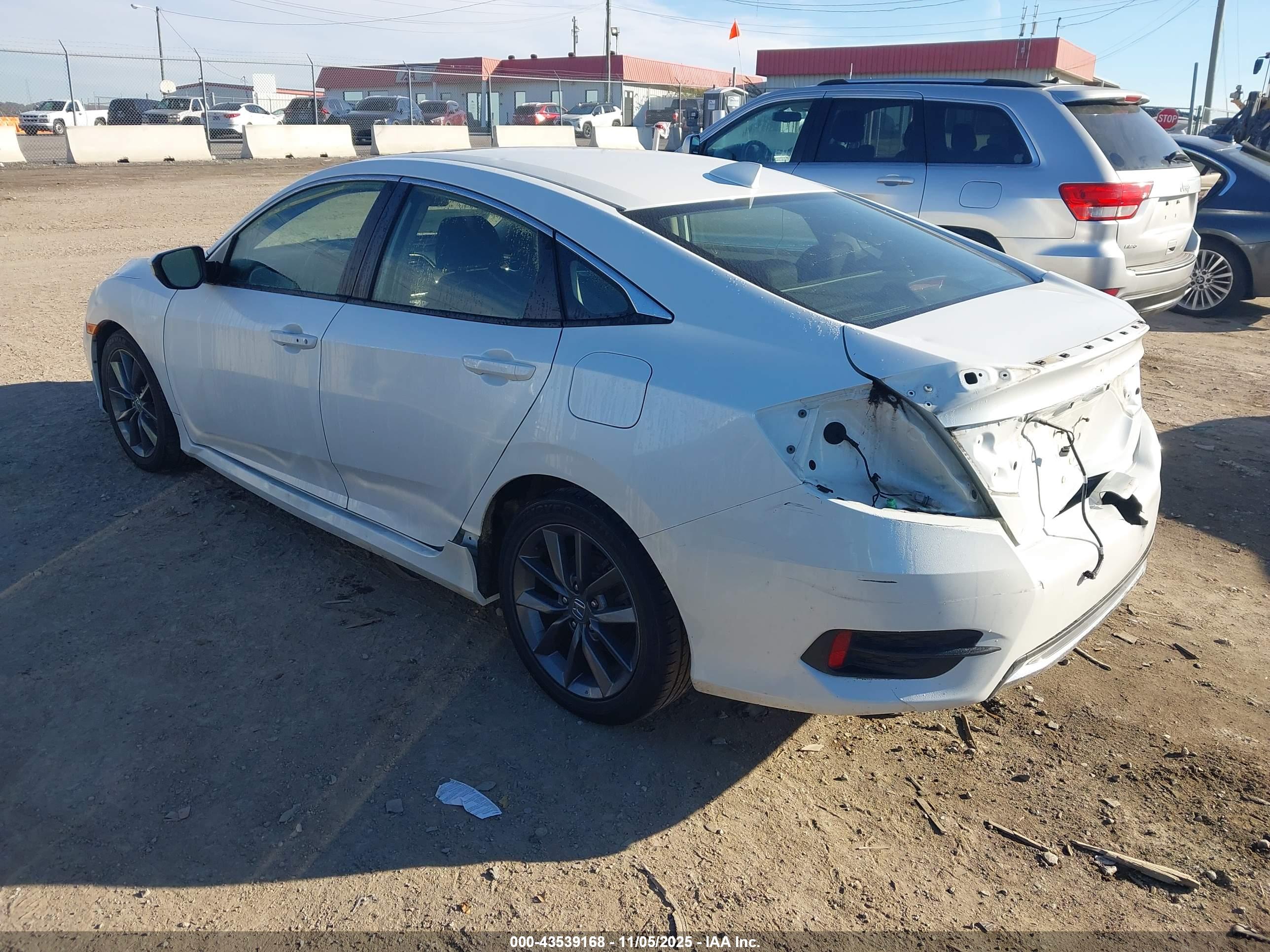 HONDA CIVIC image 3