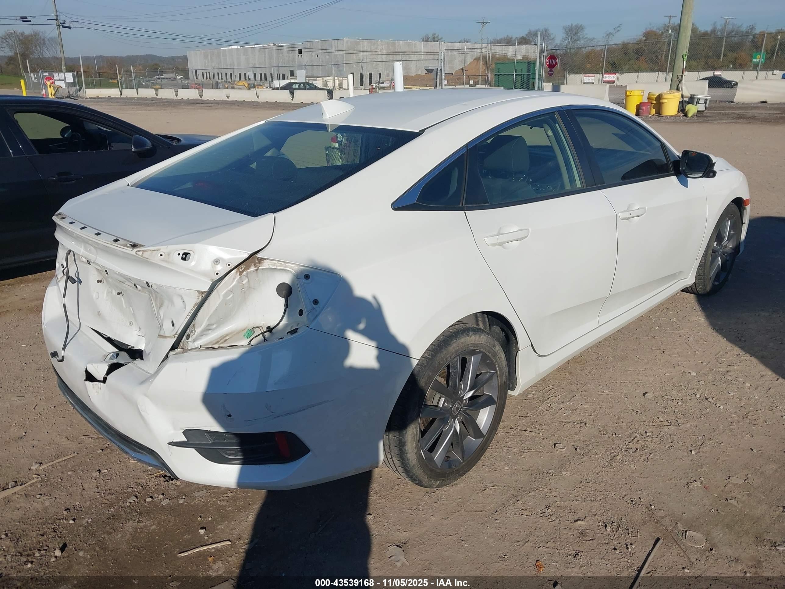 HONDA CIVIC image 4