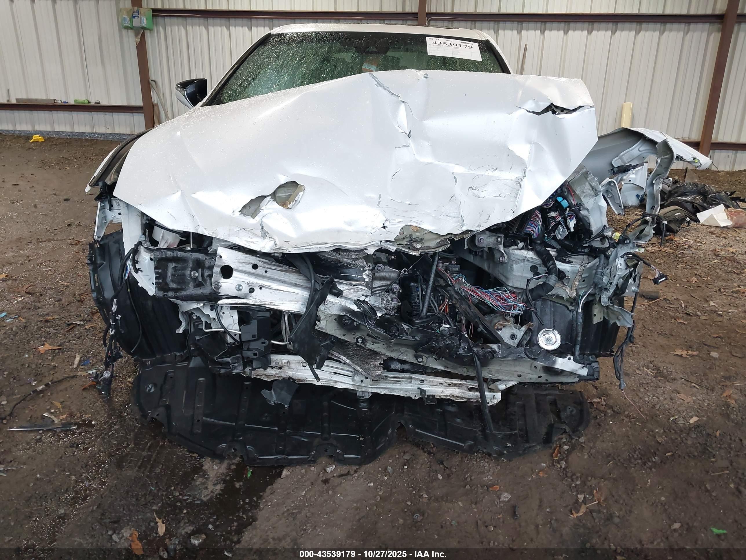 LEXUS ES image 6