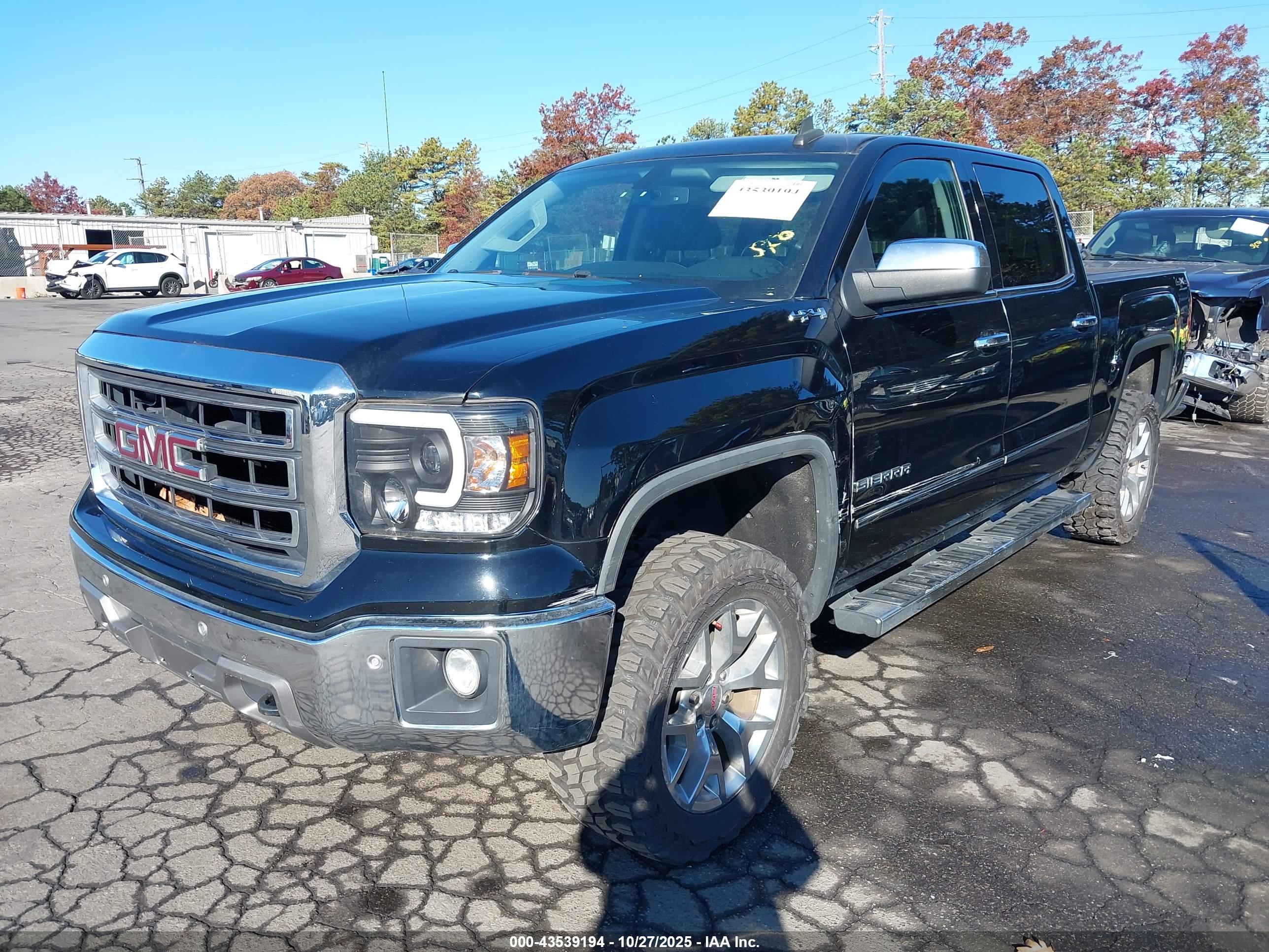 GMC SIERRA image 2