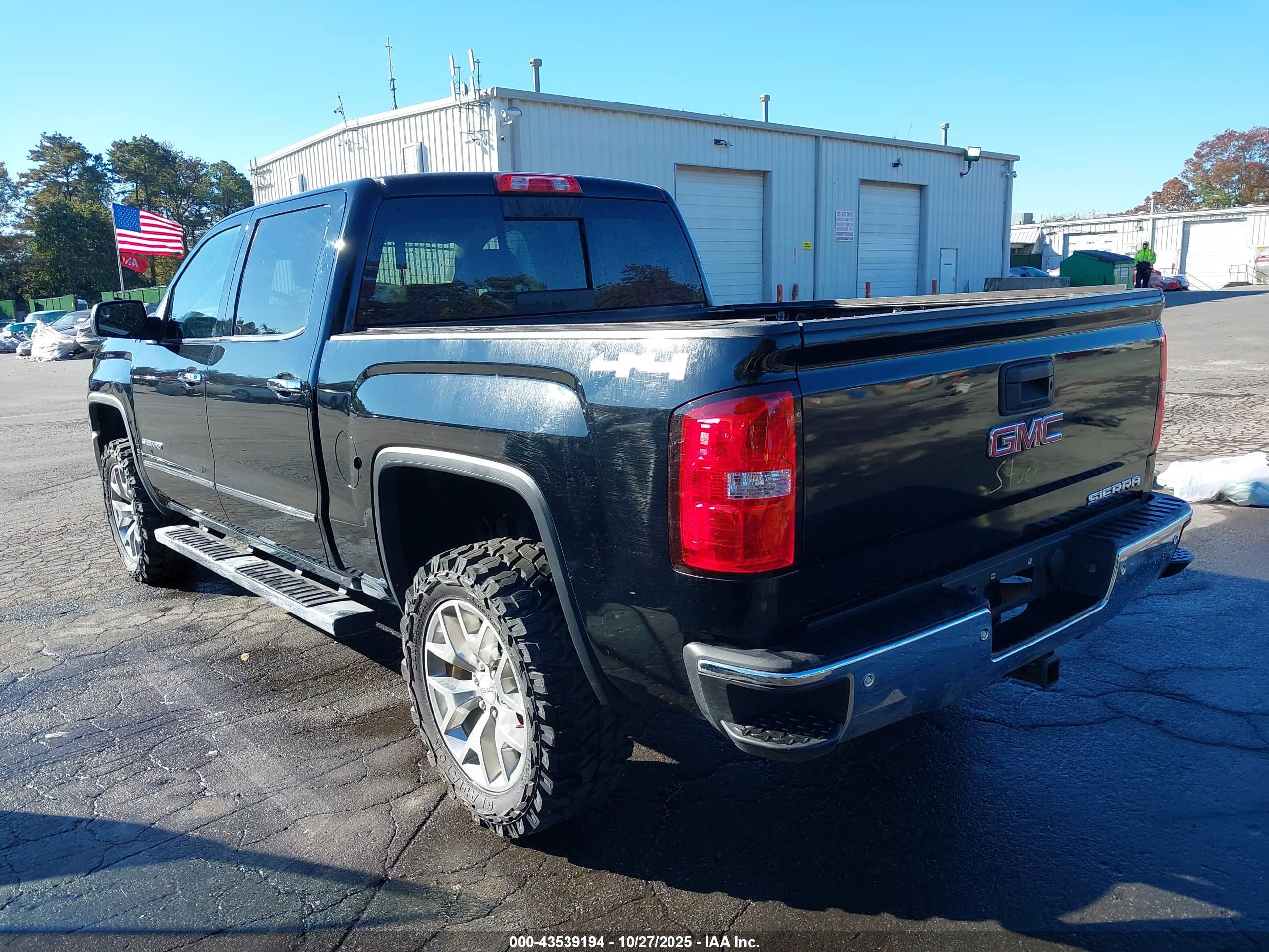 GMC SIERRA image 3