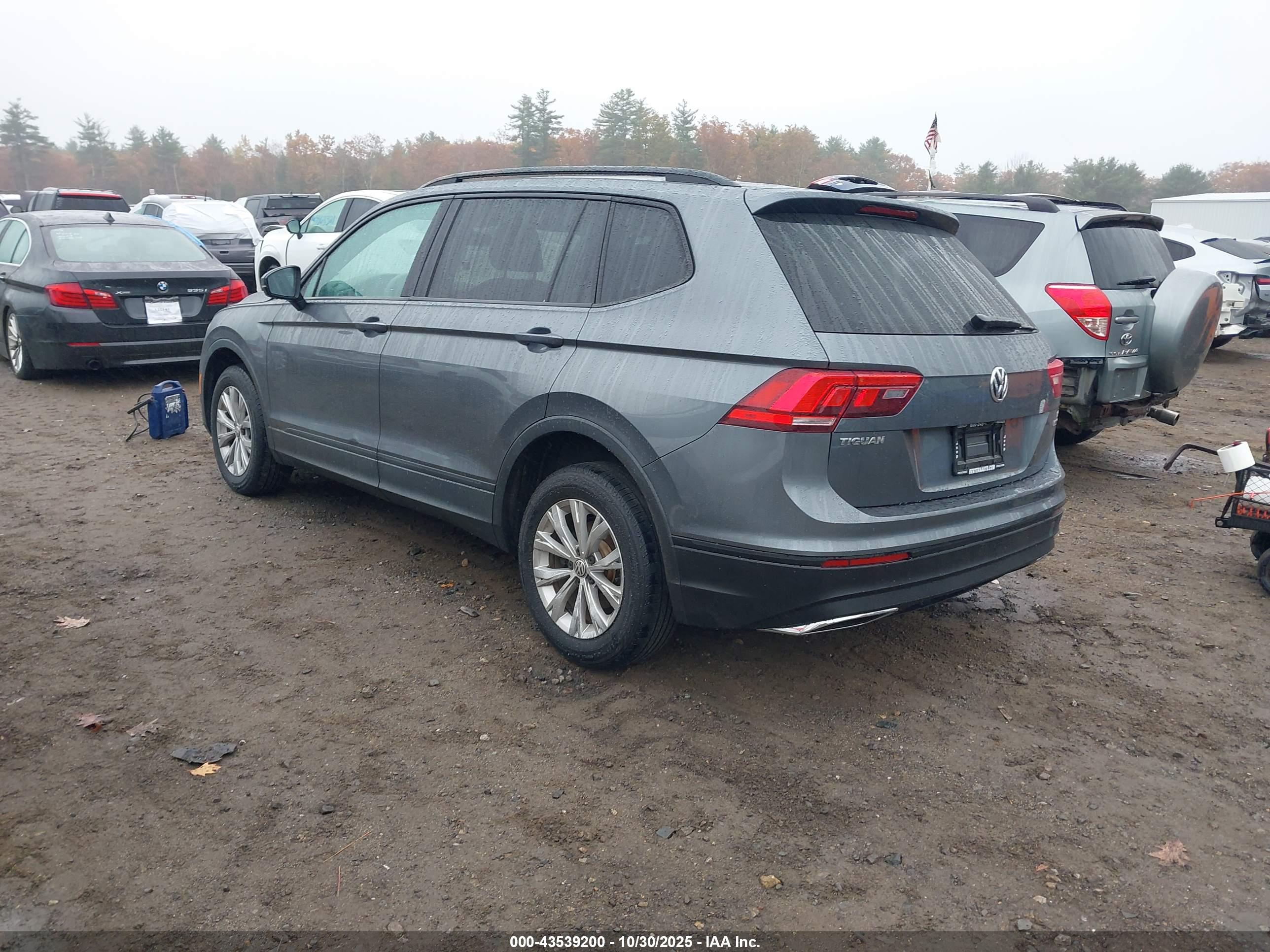 VOLKSWAGEN TIGUAN image 3
