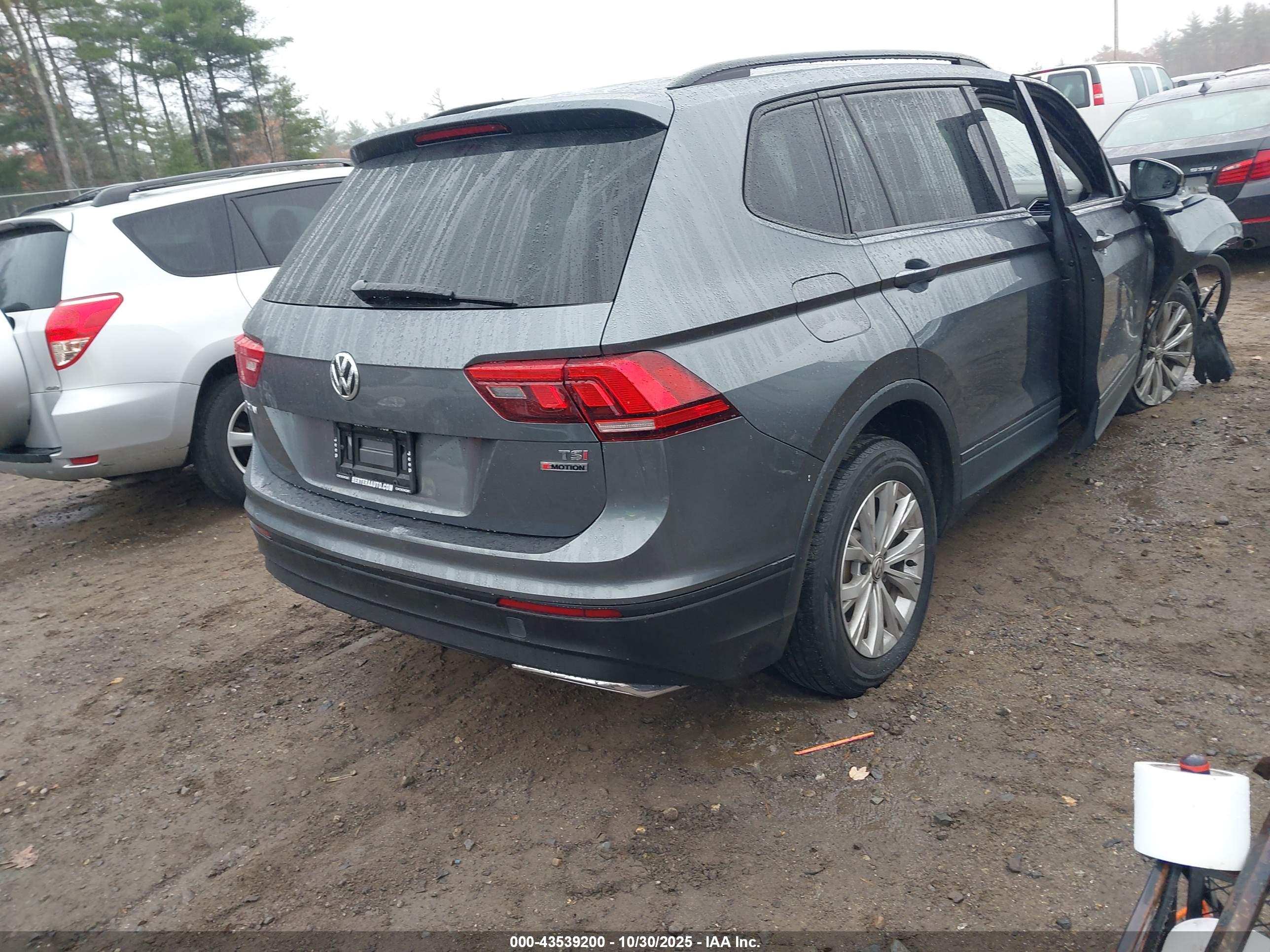 VOLKSWAGEN TIGUAN image 4