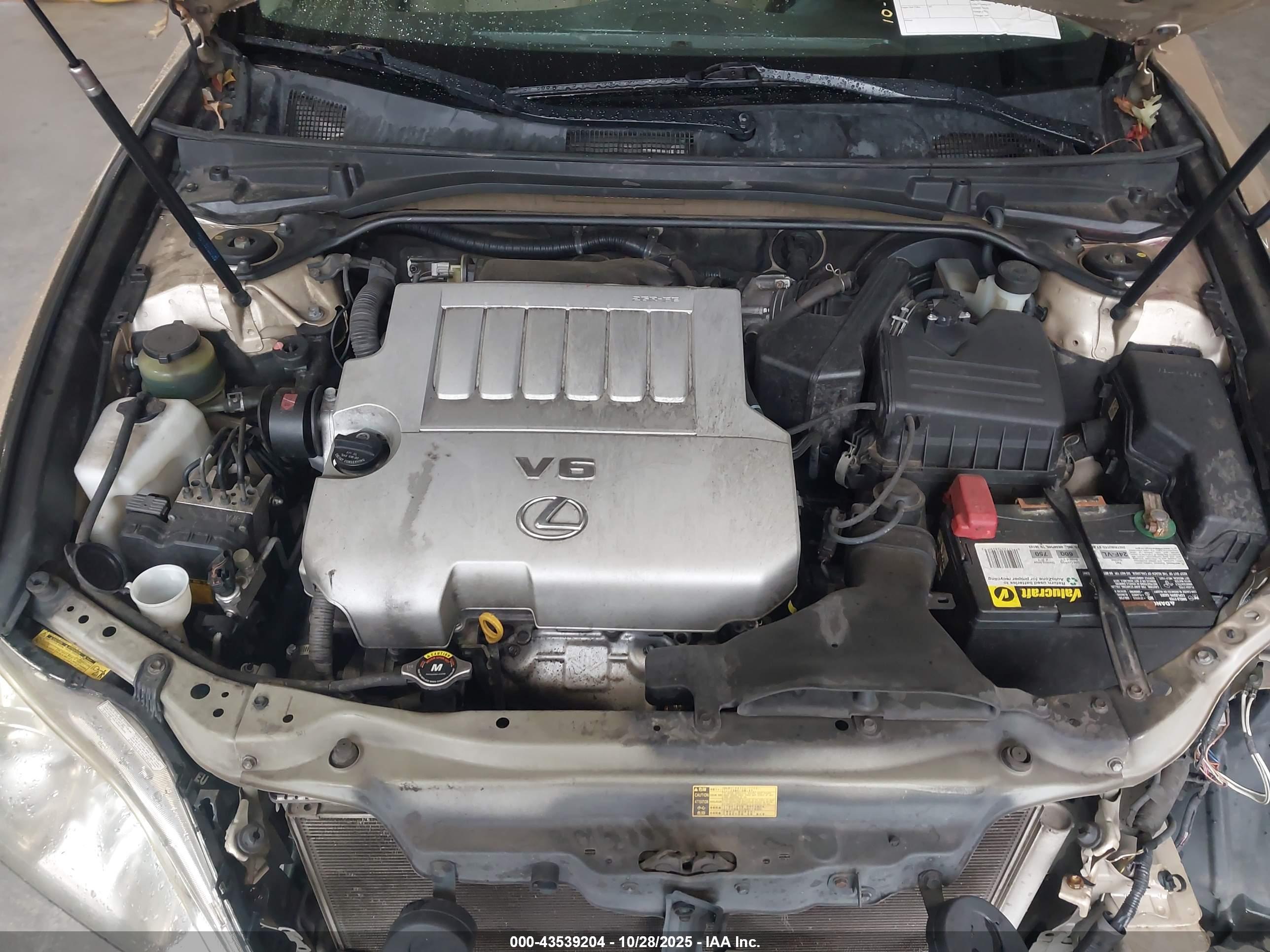 LEXUS ES image 10