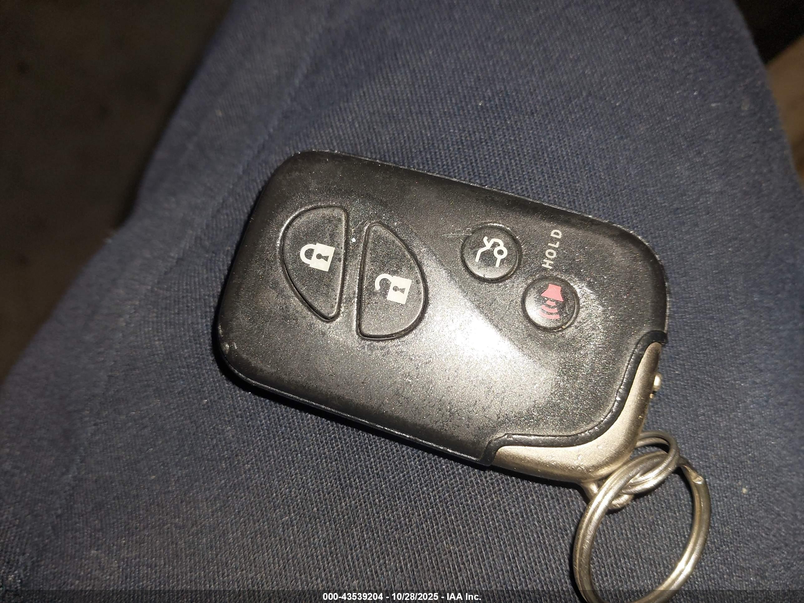 LEXUS ES image 11