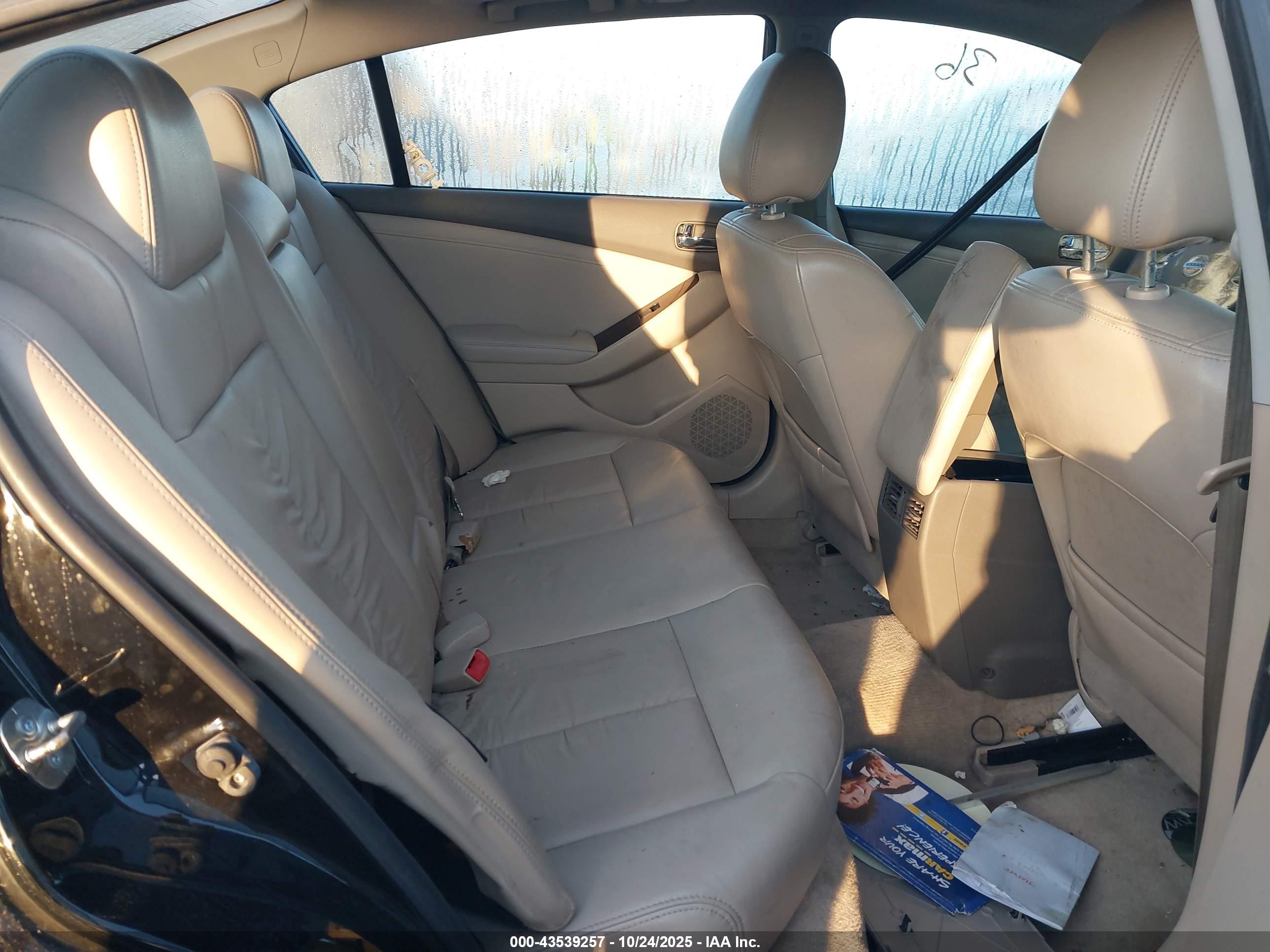 NISSAN ALTIMA image 8