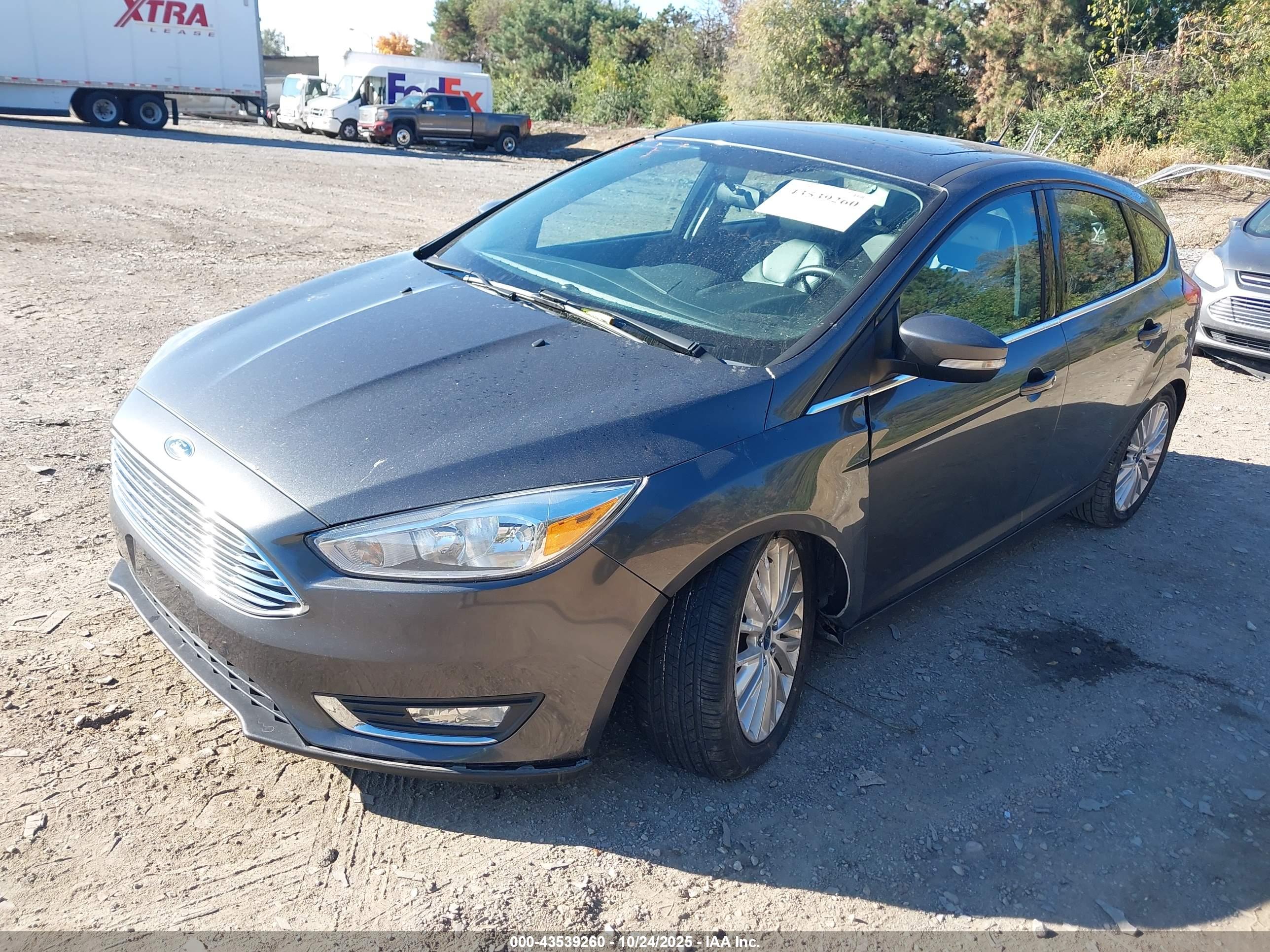 FORD FOCUS image 2