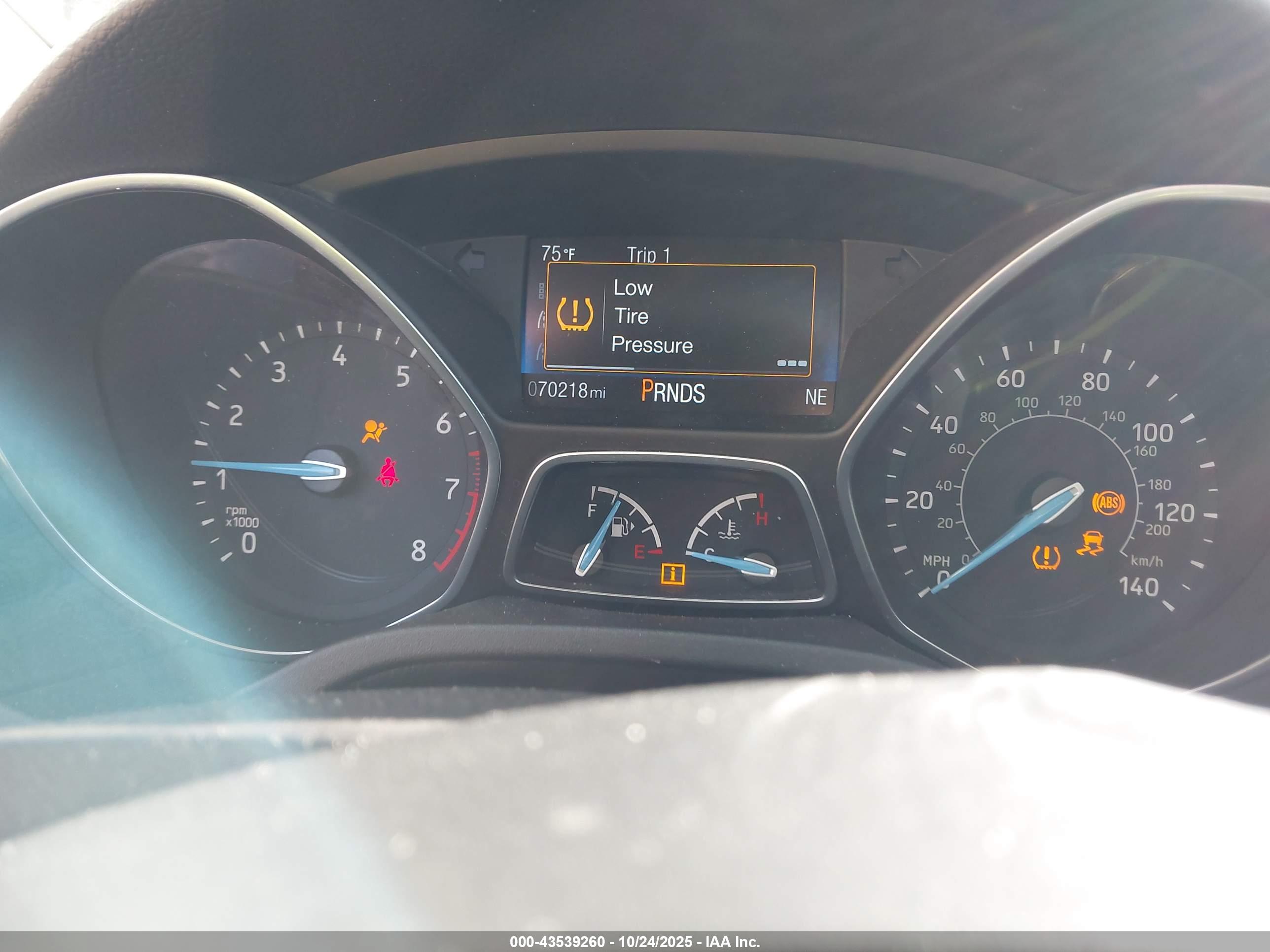 FORD FOCUS image 7
