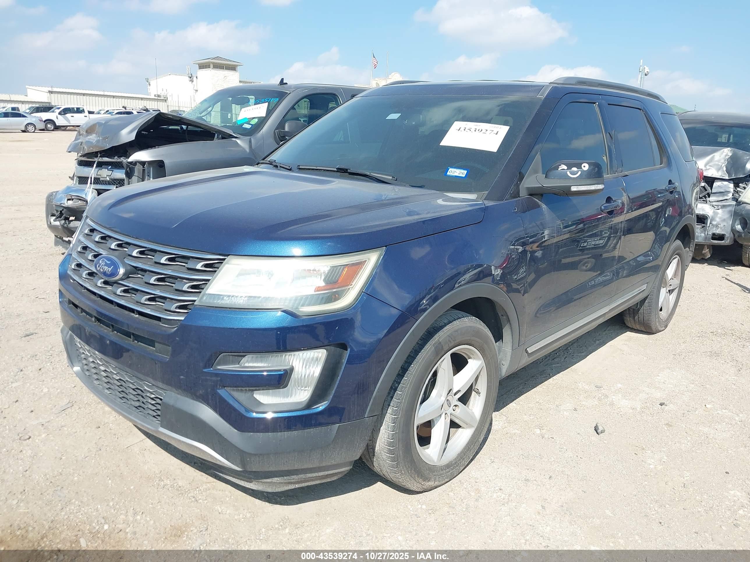 FORD EXPLORER image 2