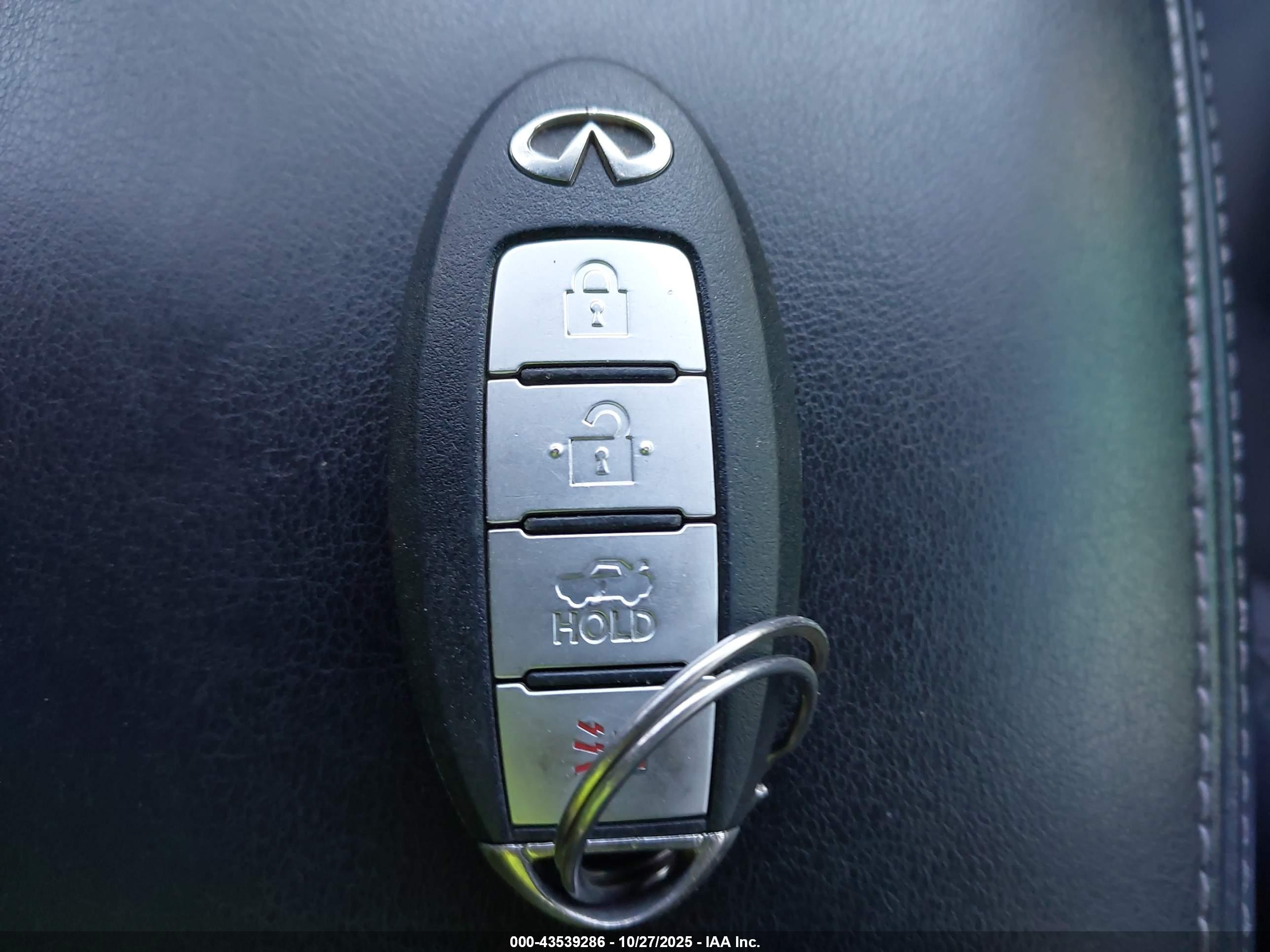INFINITI Q50 image 11