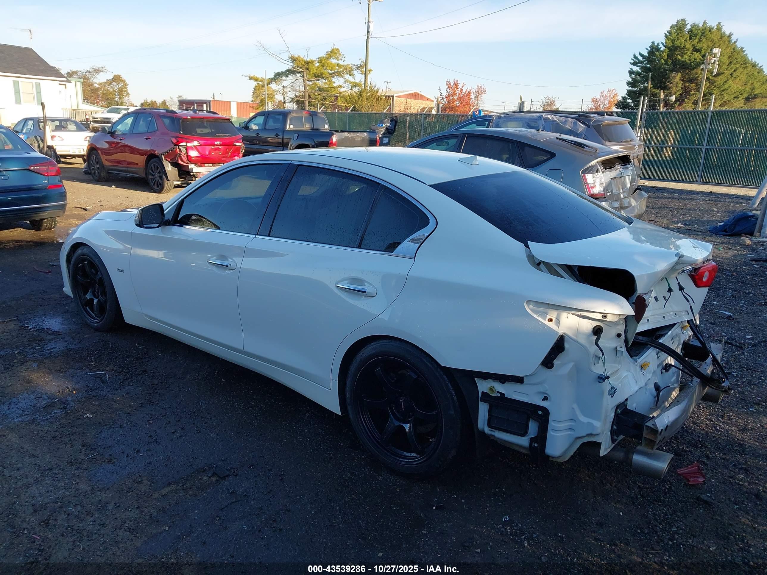 INFINITI Q50 image 3