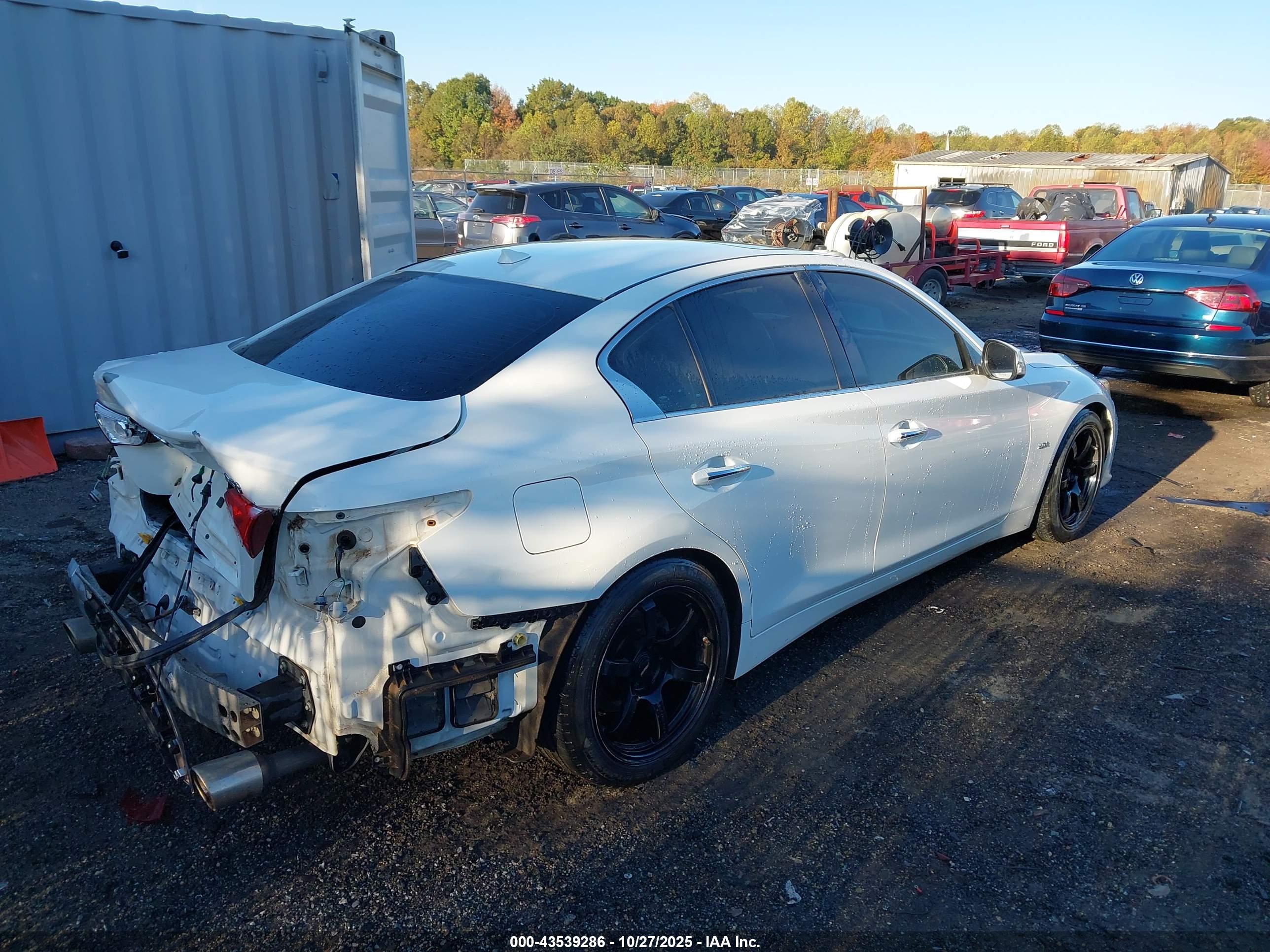 INFINITI Q50 image 4