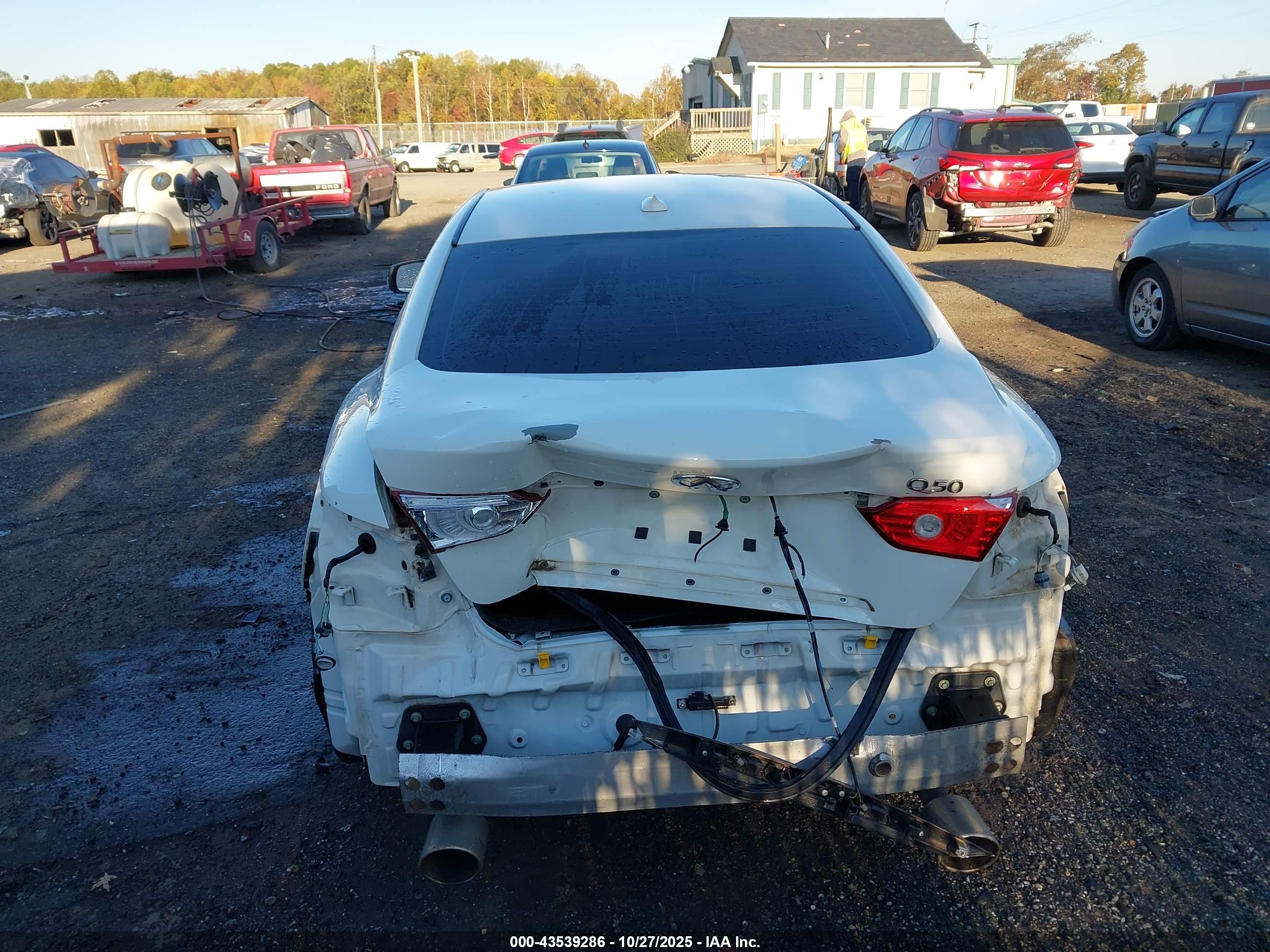 INFINITI Q50 image 6