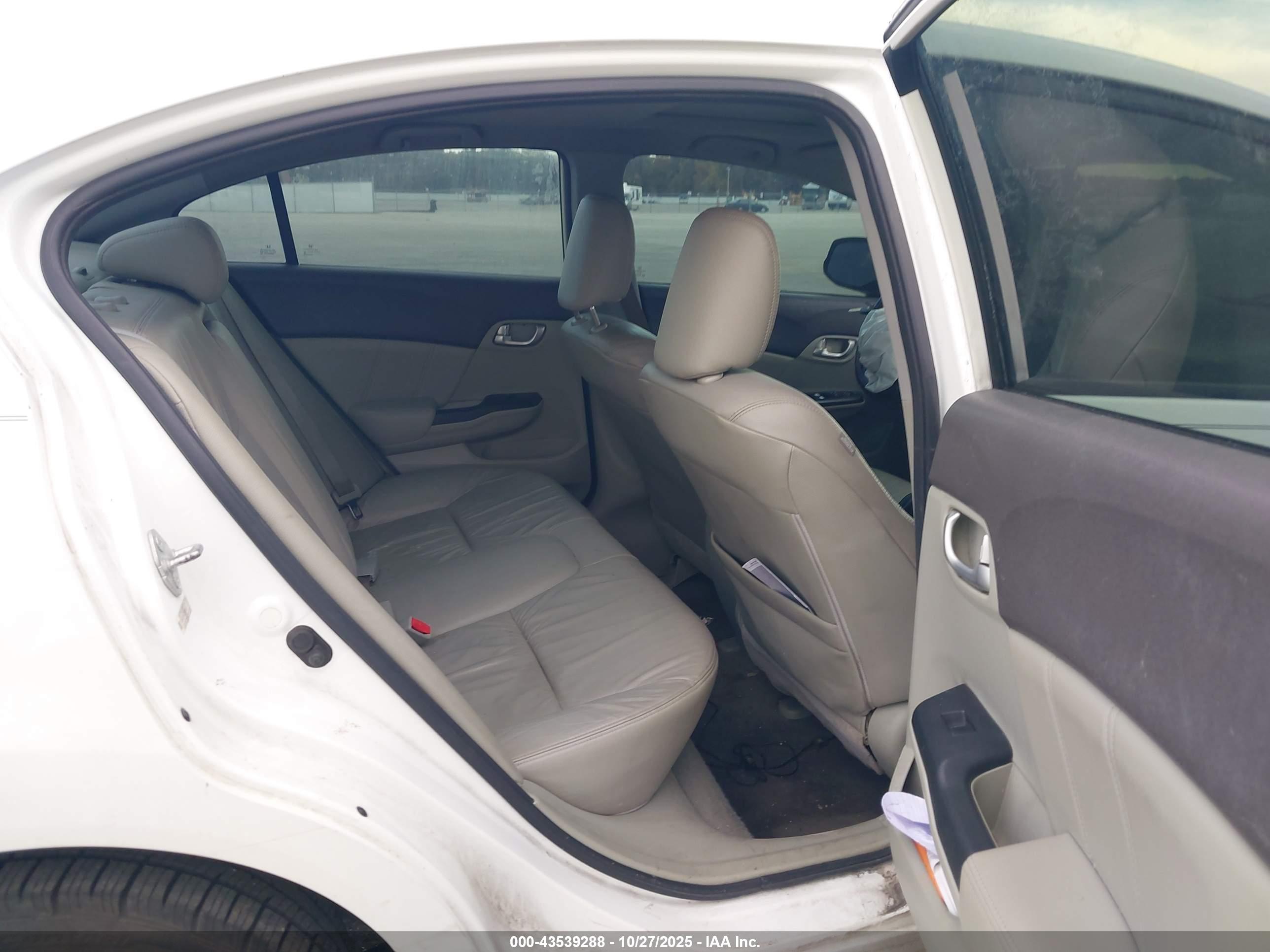HONDA CIVIC image 8